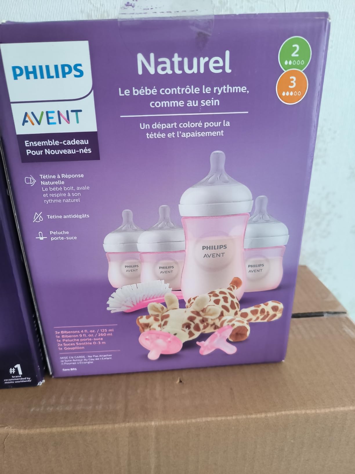 Philips Avent Natural Response Baby Gift Set - 4 Bottles, Soothie Pacifiers | 3x 4oz & 1x 9oz Bottles customer photo 1