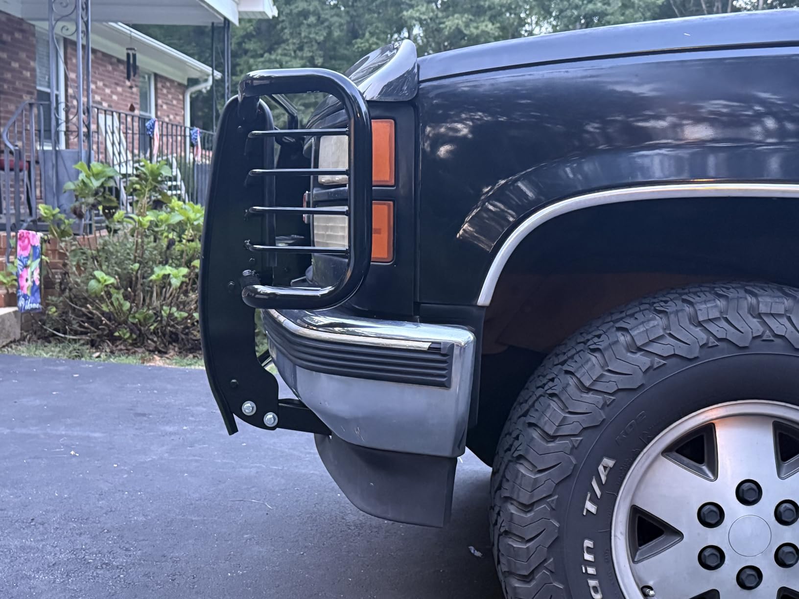 KUAFU Front Grille Brush Guard Compatible with 1988-2000 Chevy/GMC C/K Series 1500 2500 3500, 1992-1994 Blazer, Jimmy, 1995-1999 Tahoe, Yukon Bull Bar Bumper GrillGuard Protector Brush Push Bar customer photo 1