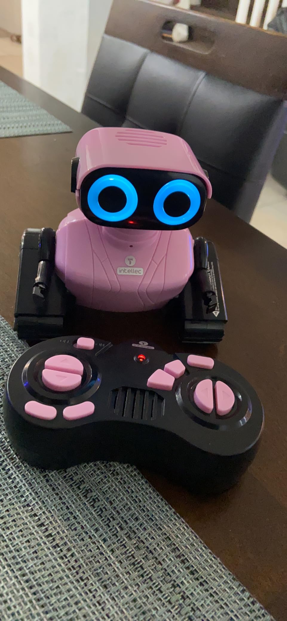 GILOBABY Remote Control Robot Toy for Kids 3-5, Blue | 2.4GHz Remote Control, One-Touch Auto Demo, Flashing LED Eyes & Dance, 360 Spinning Moves, Ideal Gift for Kids 3-5 customer photo 1
