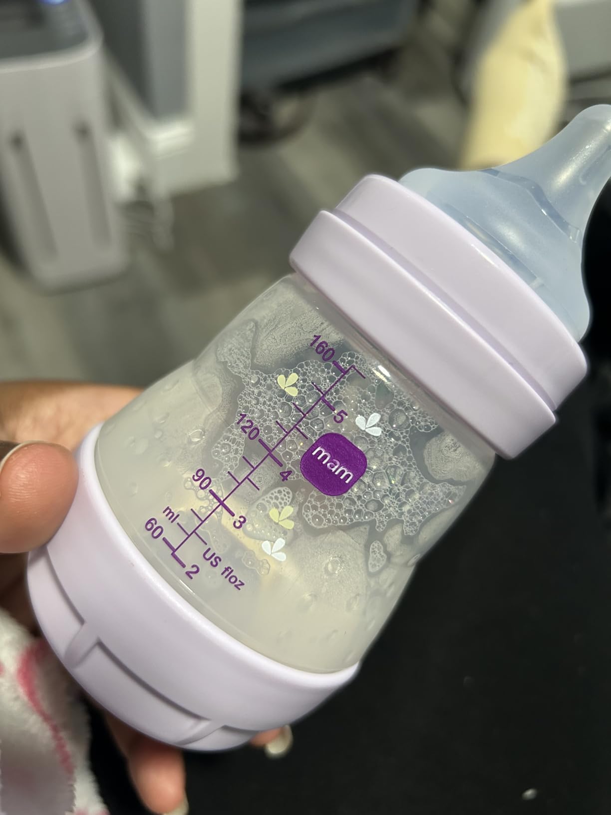 MAM Easy Start Anti-Colic 5 Baby Bottle & 3 Pacifier Newborn Gift Set | 5 Self Sterilizing Bottles (3X 5oz, 2X 9oz) & 3 Original Pacifiers 0-16 Months + Extra Nipples customer photo 2