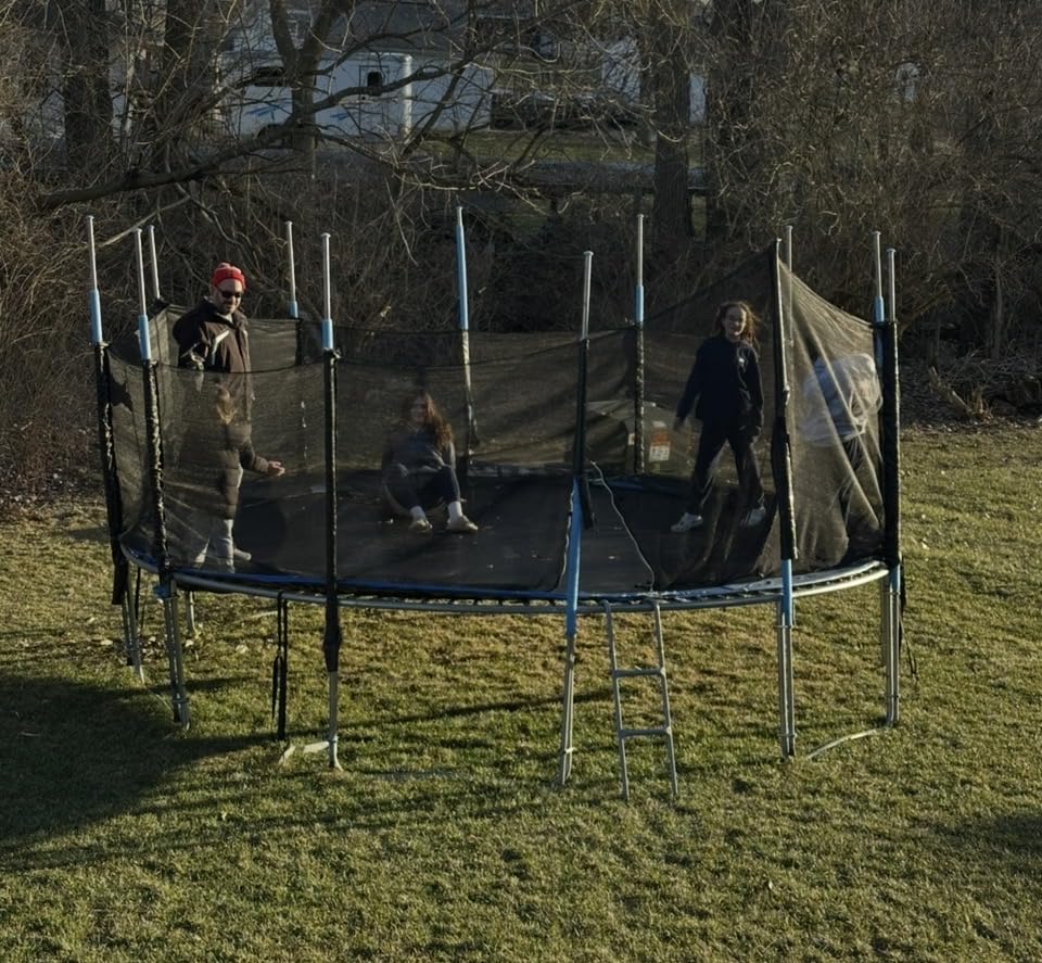 Giantex Trampoline Safety Net, Replacement Enclosure Net | Fit for 8/10/12/14/15/16Ft, Weather-Resistant Trampoline Net w/Double-Headed Zipper, Protection Buckles & Hook, Net Only customer photo 2