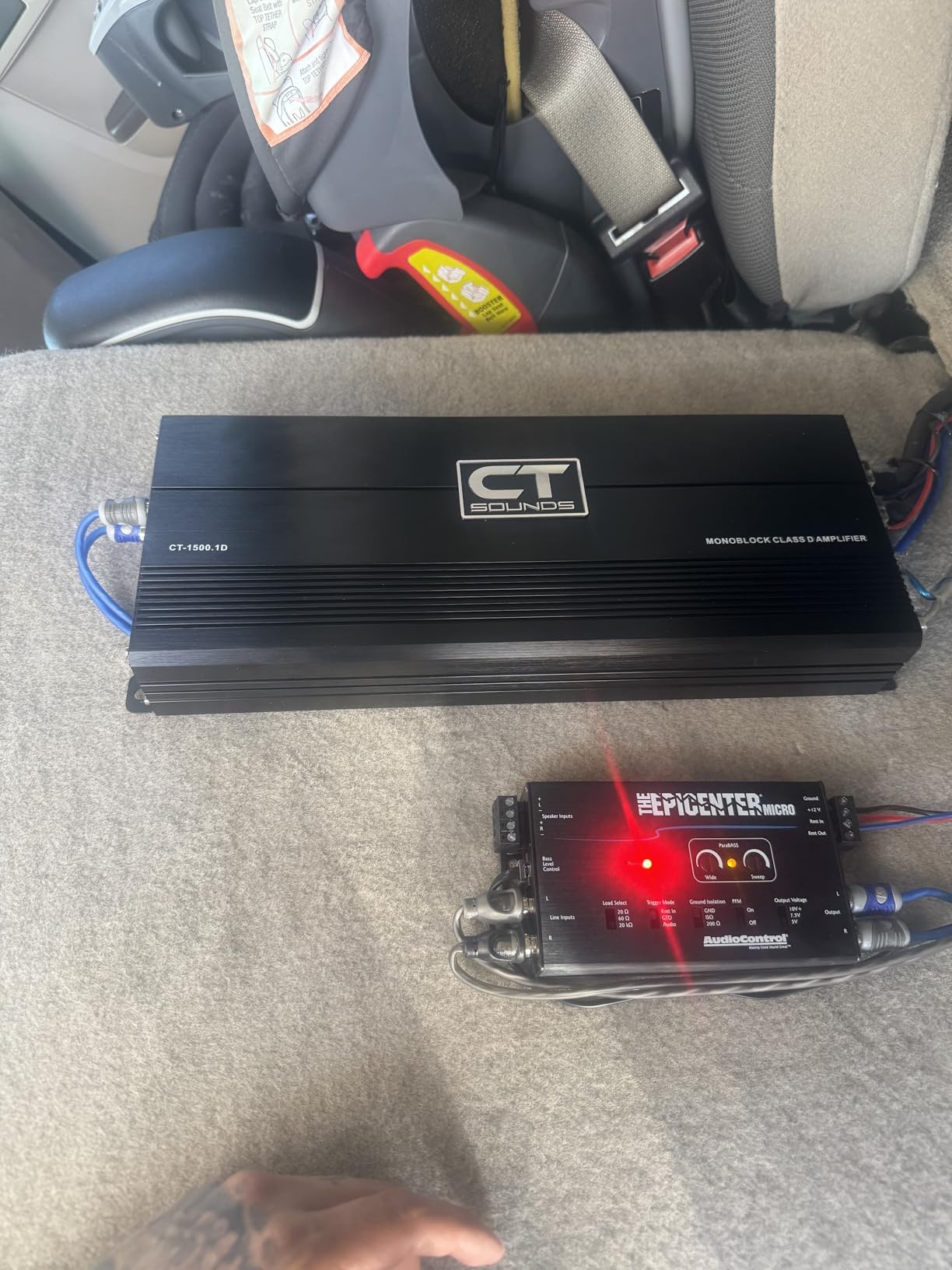 AudioControl The EPICENTER Micro Bass Restoration Processor & Line Output Converter, Compact Car Audio Bass Booster Enhancer, Line Level & Speaker Level Inputs, Includes Dash Mount Remote Control Knob customer photo 1