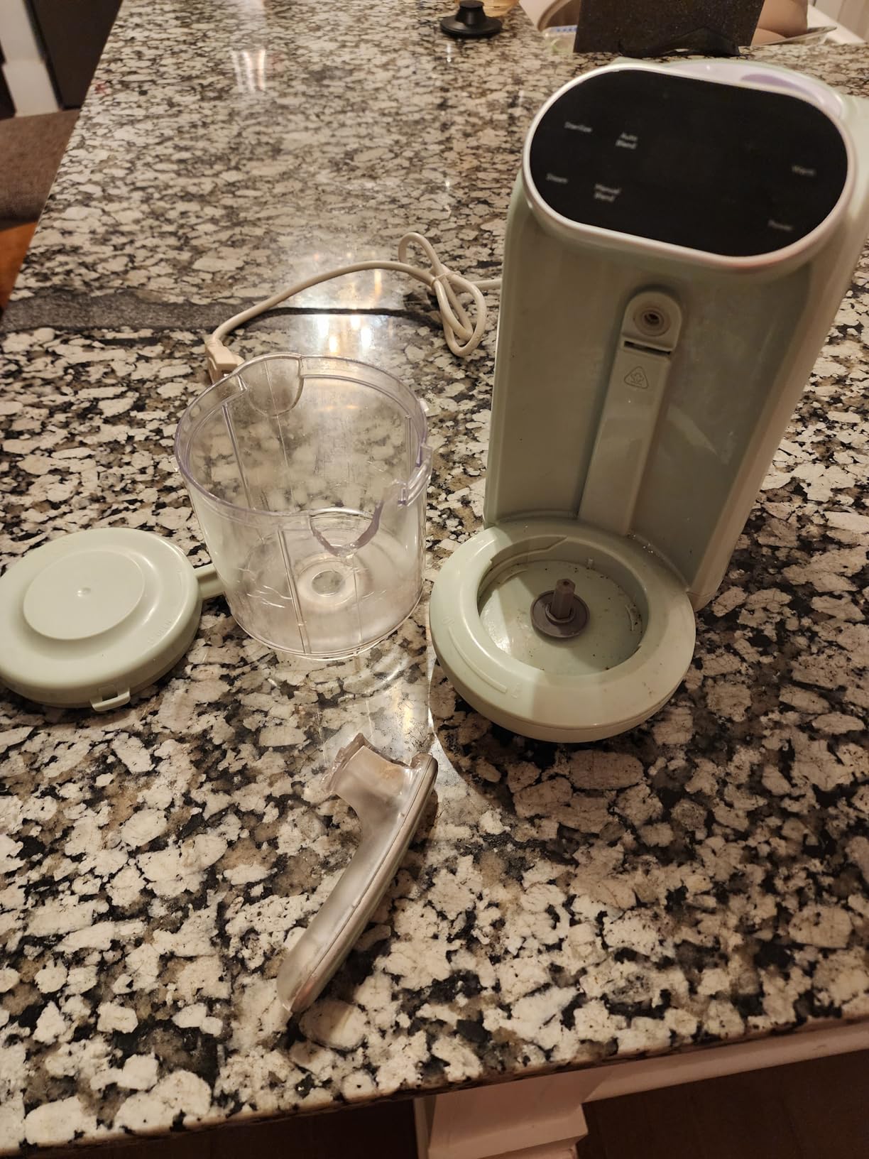 Chefhandy 5-in-1 Baby Food Maker with Stainless Steel Steam Basket, One-Step Baby Food Processor with BPA-Free Food-Contact Parts, 6 Reusable Pouches, and Recipe Guide customer photo 2