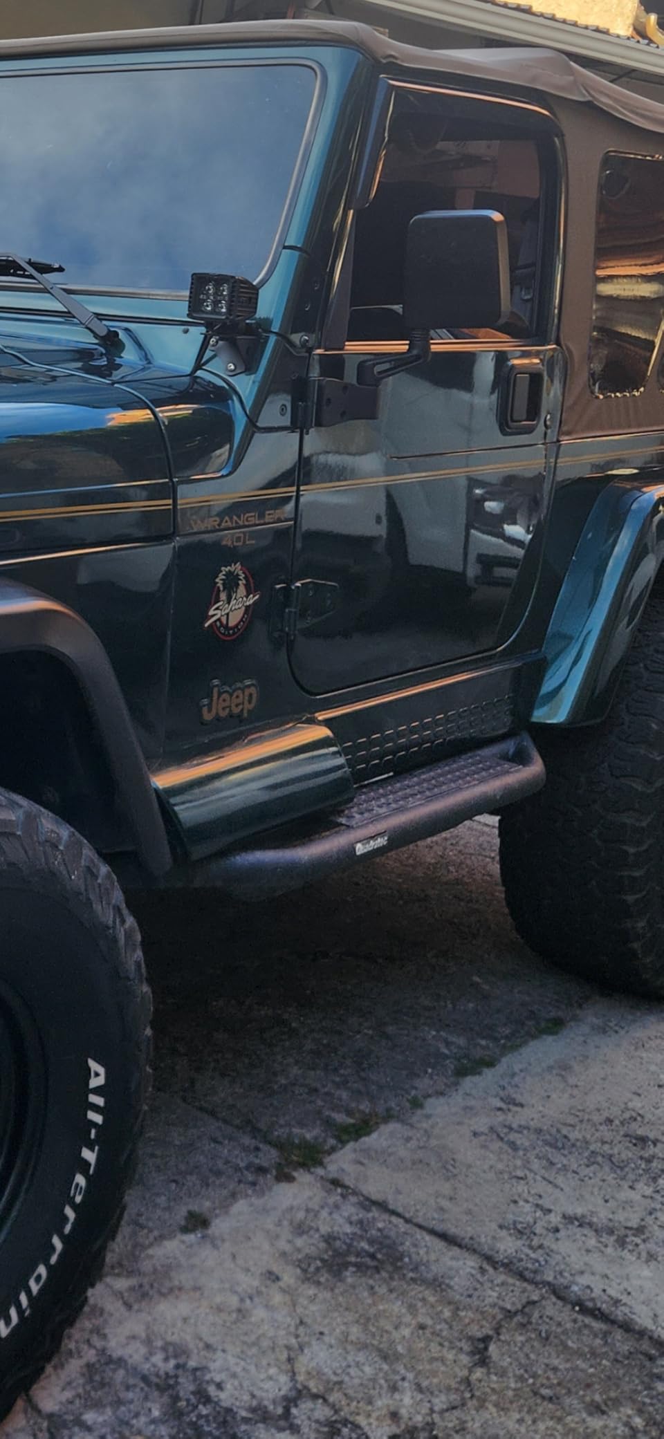 Quadratec QRC Side Armor Rocker Guards with Step, Pair of 2 - Fits Jeep Wrangler YJ, TJ, JK, JL 2-Door & 4-Door - Solid Welded Steel - Black Powder Coated Finish - Side Step Running Boards (JL 4-Door) customer photo 2