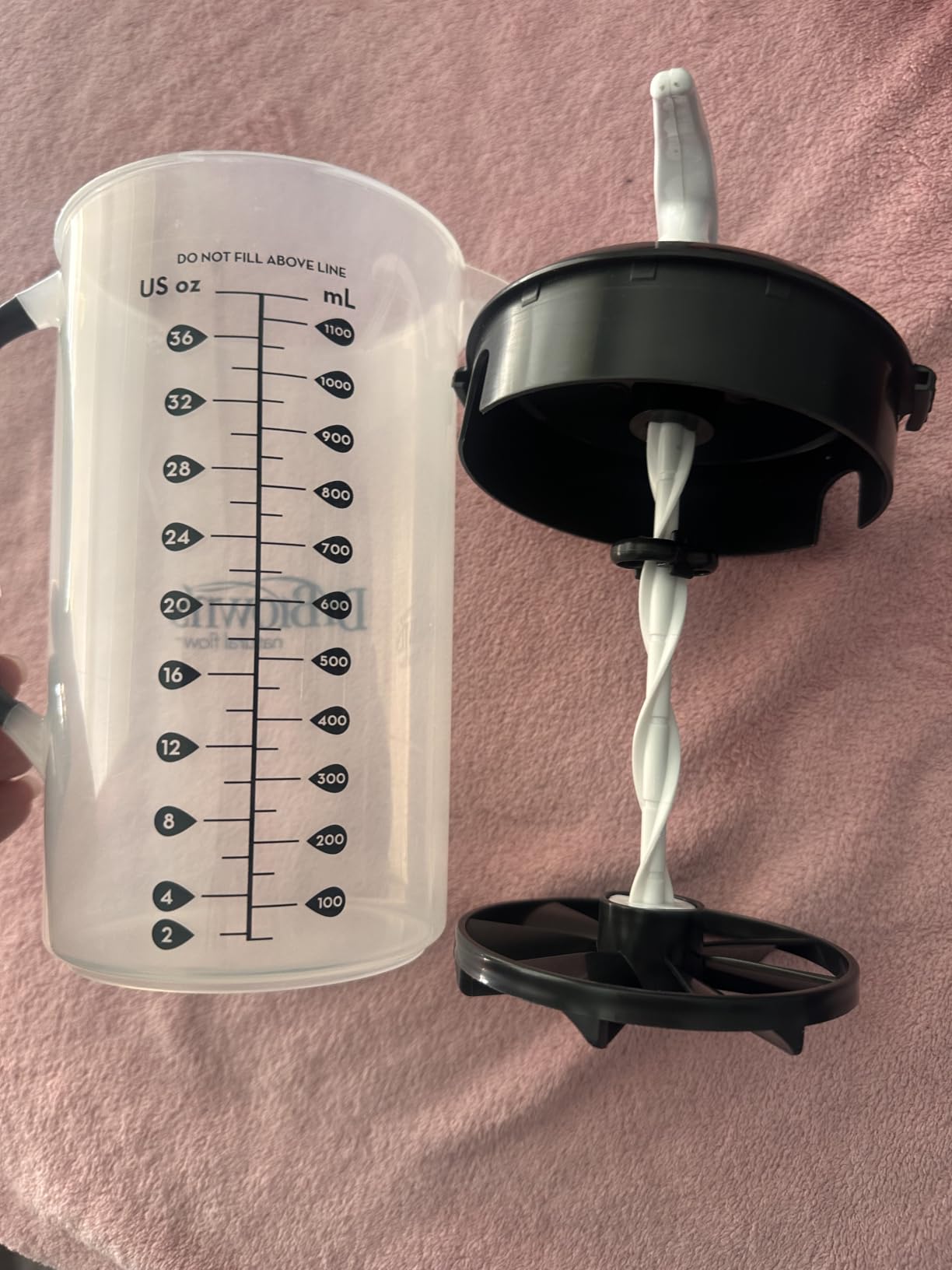 Dr. Brown's Baby Formula Mixing Pitcher with Adjustable Stopper, Locking Lid & No Drip Spout, Black, BPA Free, 36oz, 1 Pack customer photo 2
