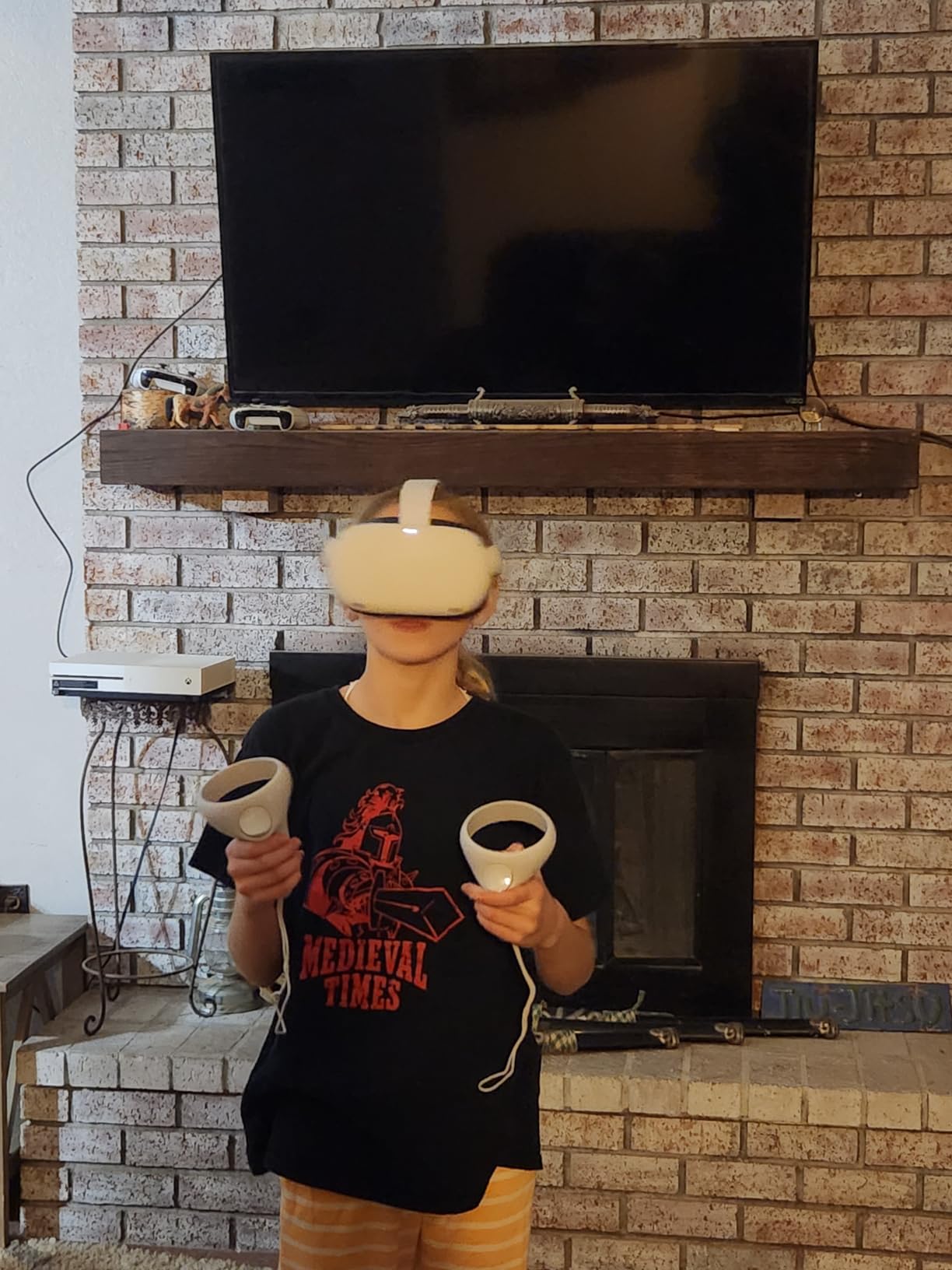 Oculus Quest 2 VR Headset 128GB Holiday Set - Advanced All-in-One Virtual Reality Headset Cover Set, White customer photo 1