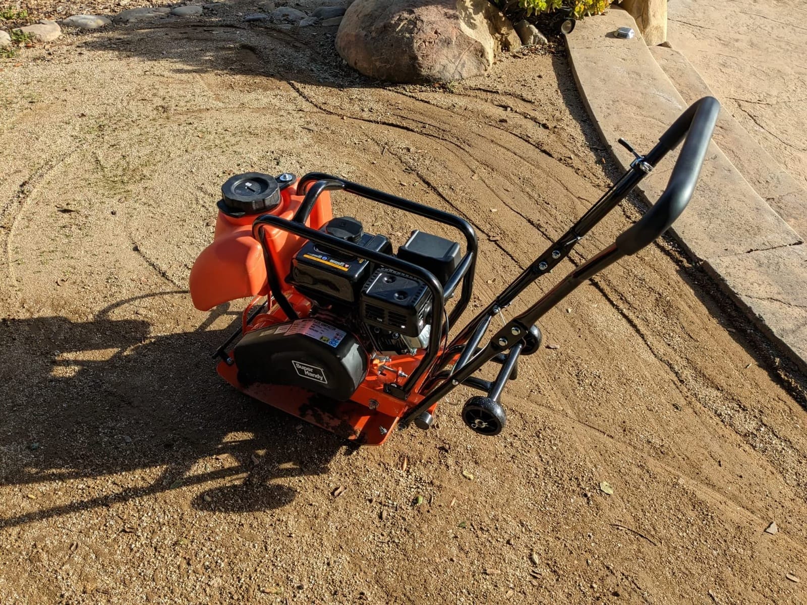 SuperHandy Plate Compactor Heavy Duty 7HP 4200lbs Impact Force - w/Water Tank for Concrete and Dirt customer photo 1