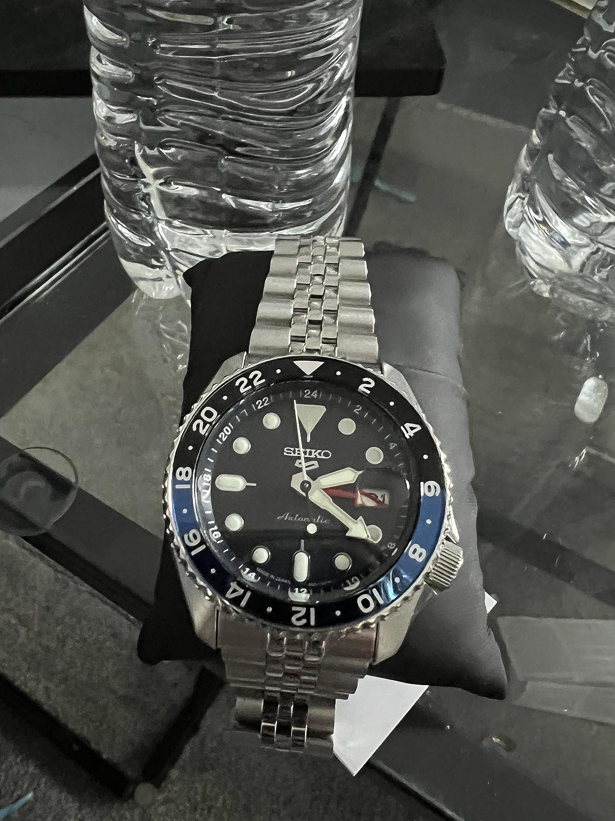 Seiko SSK003 Automatic Watch for Men - 5 Sports - Blue Dial with Date Calendar and Luminous Hands & Markers and Black & Blue GMT Bezel, 100m Water-Resistant customer photo 2
