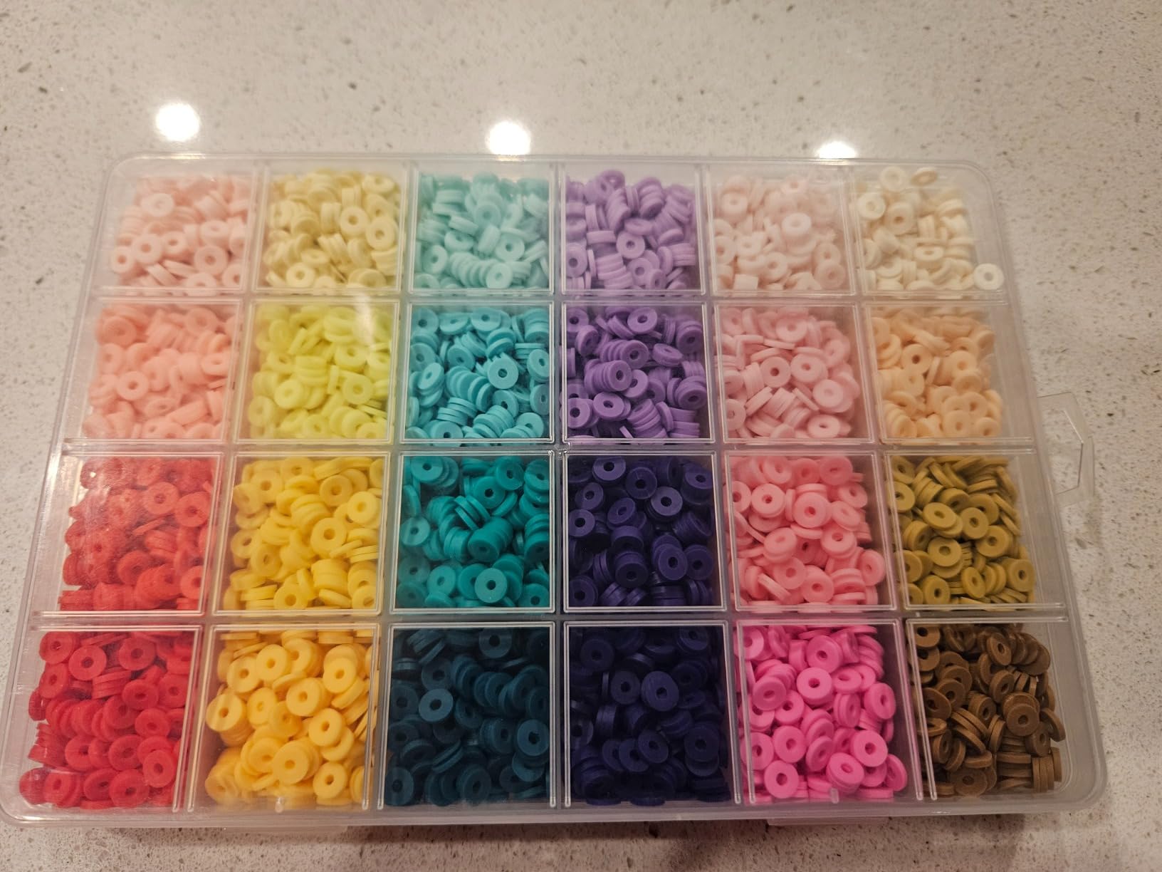 Sistenia Bracelet Making Kit, 12000Pcs Clay Beads 48 Colors in 3 Boxes, Friendship Bracelet Kit with Elastic Strings, Polymer Spacer Beads, Jewelry Making Crafts Gift for Teens Adults customer photo 2