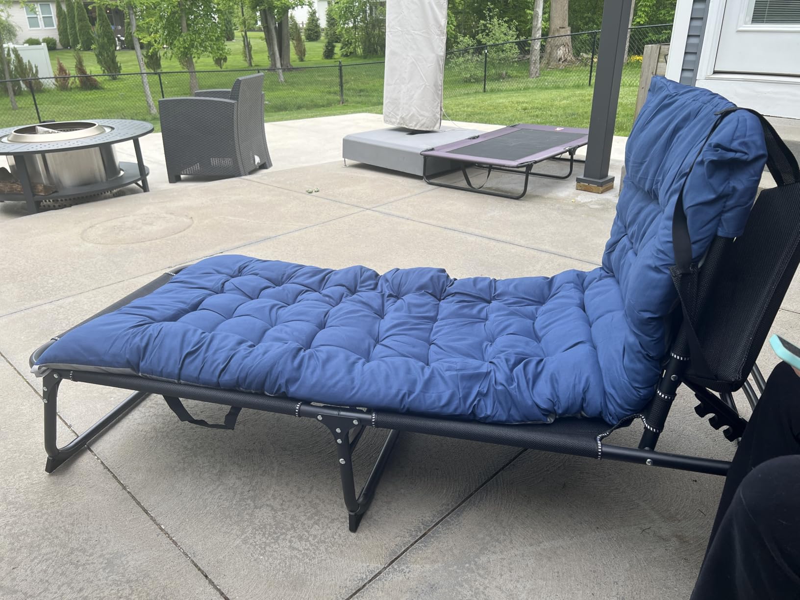 ABORON Tanning Chair, 5-Position Padded Folding Chaise Lounge customer photo 2