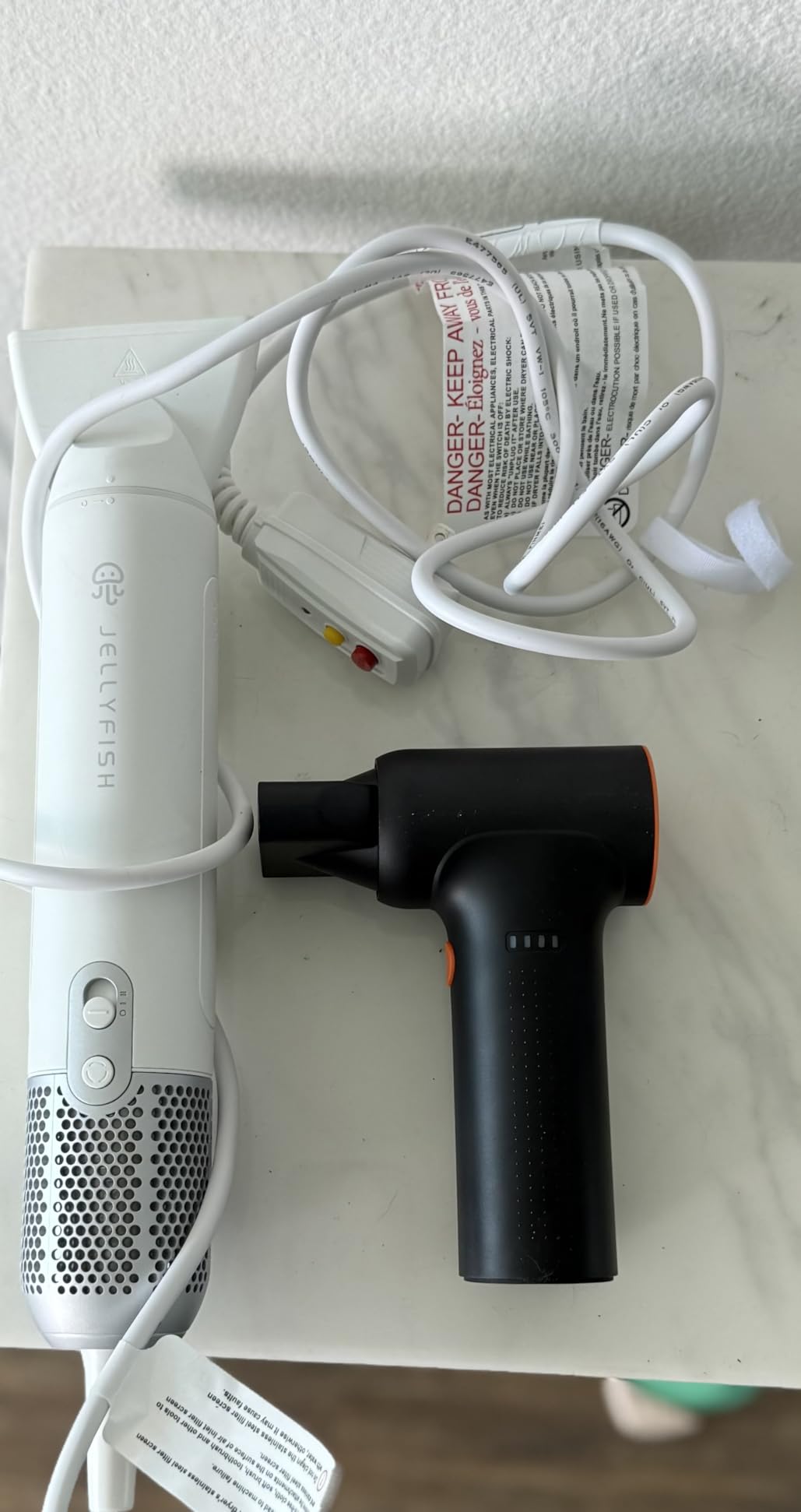 Jellyfish Handheld Dog Dryer - 1.21lb Lightweight, 2 Speeds, 4 Temp, Portable High Velocity Blow Dryer for Travel & Home customer photo 1