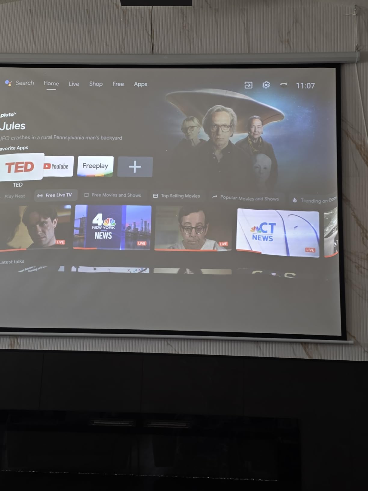 DINAH 120 Inch Electric Projector Screen with Remote customer photo 2