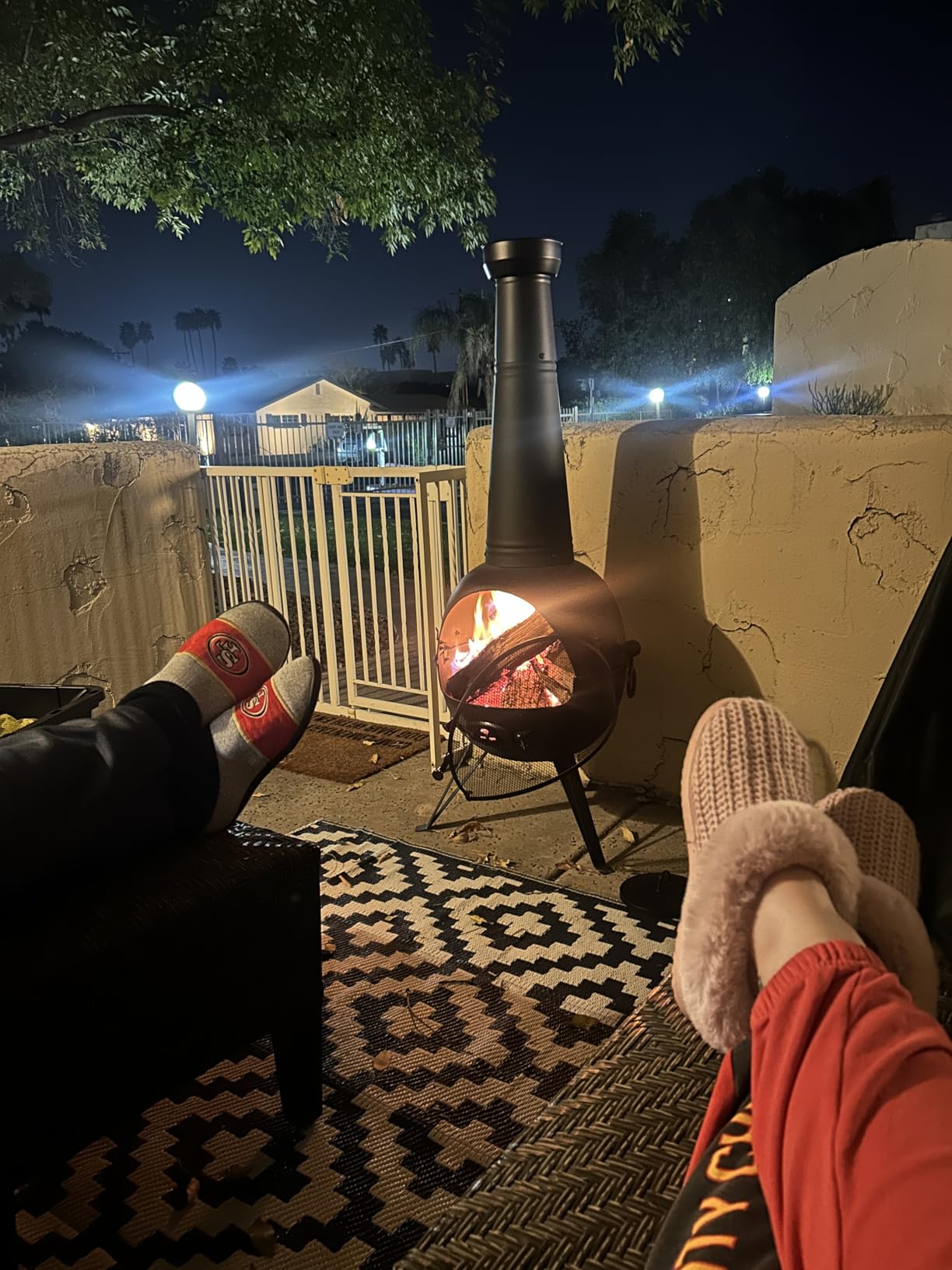 SINGLYFIRE Prairie Fire Outdoor Chiminea Fireplace Deck or Patio Backyard Wooden Fire Pit with Chiminea Cover Rust-Free Iron Black customer photo 1