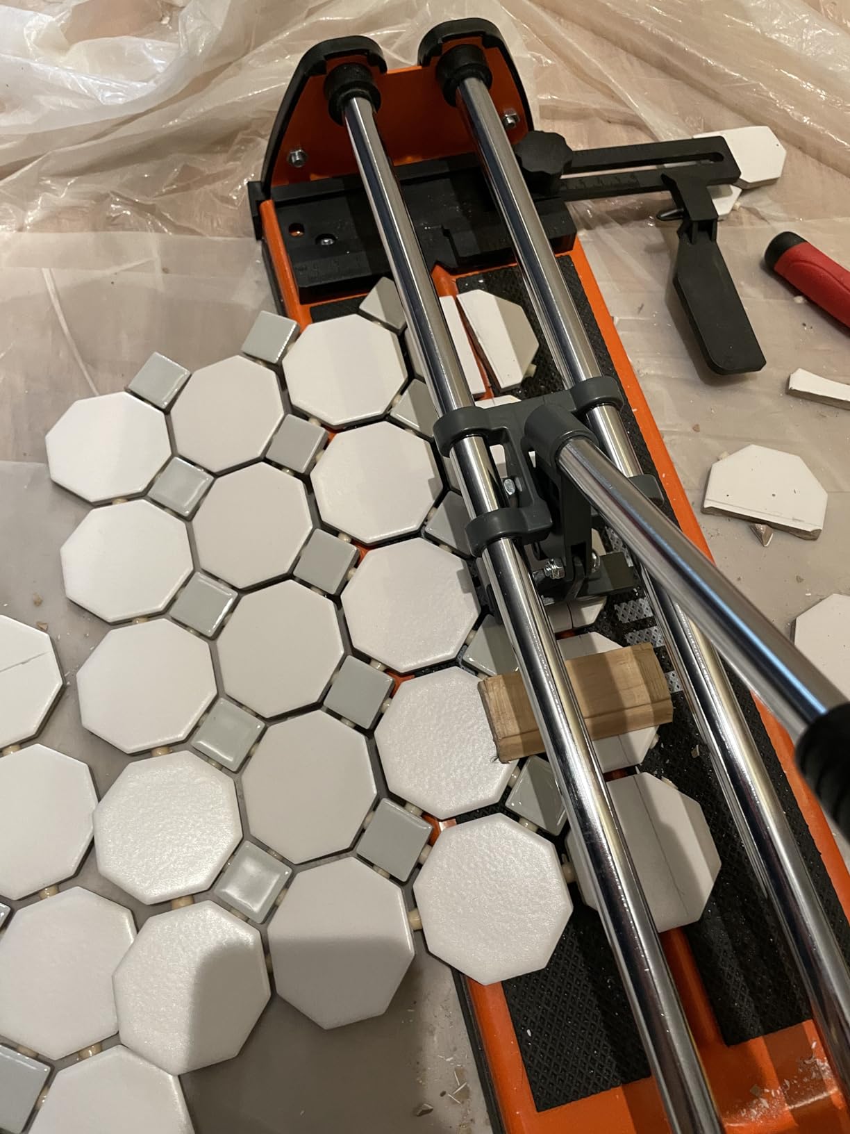 TILER 14 Inch Manual Tile Cutter, Professional Porcelain Ceramic Tile Cutter with Chrome Plated Solid Rails, Tungsten Carbide Cutting Wheel, Adjustable Fence Gauge, Anti-Skid Feet 8103E-2 customer photo 2
