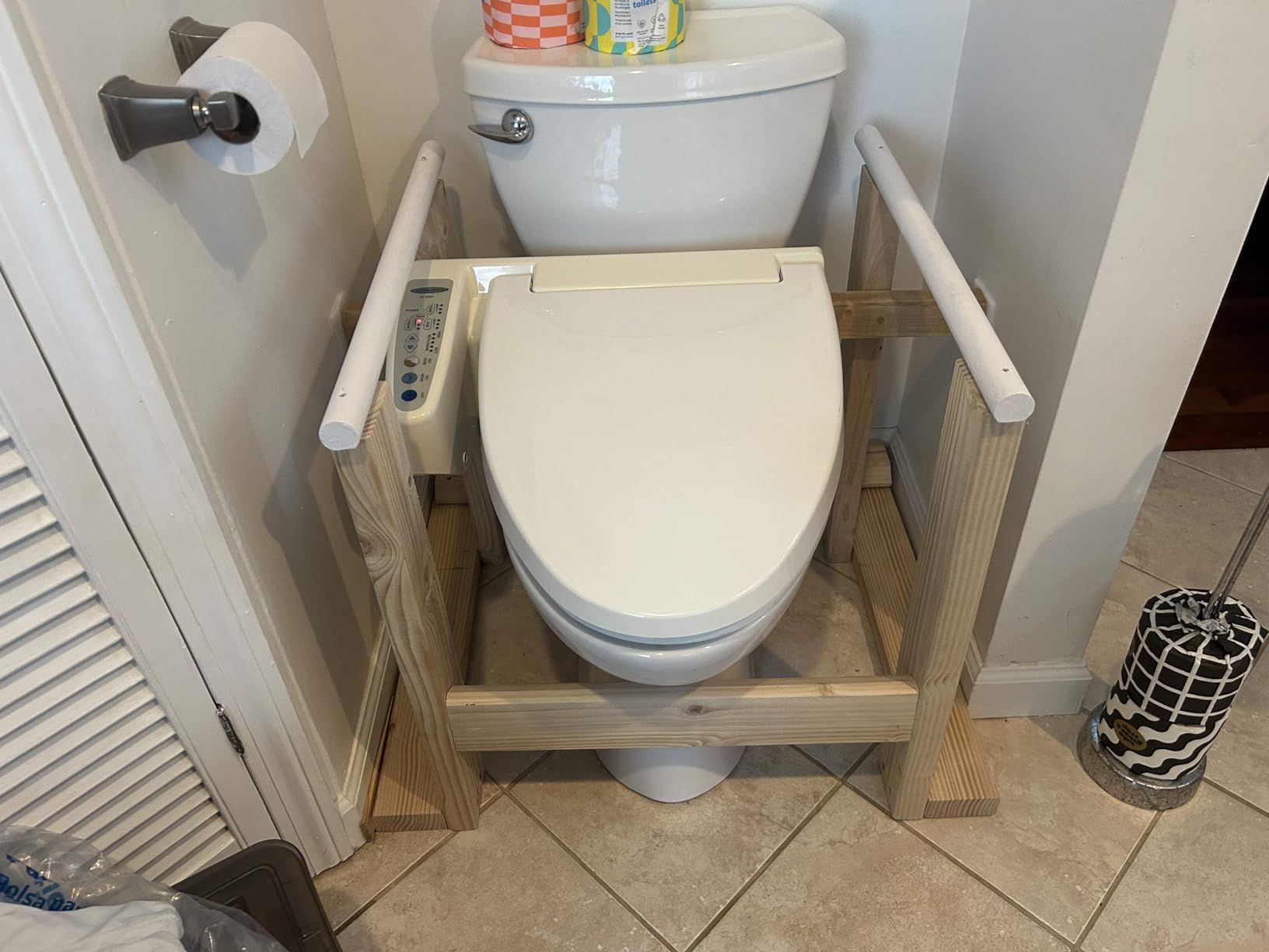 Medical king Toilet Safety Rail - Adjustable Detachable Toilet Safety Frame with Handles Heavy-Duty Toilet Safety Rails Stand Alone - Toilet Safety Rails for Elderly, Handicapped - Fits Most Toilets customer photo 1