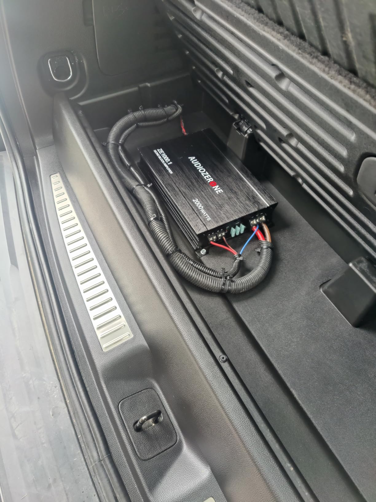 AUDIOZERONE Car Audio Amplifier ZE1000.1 2000W Monoblock Class D MOSFET Subwoofer Audio, 1-4 Ohm Stable, Low Pass Crossover, Mosfet Power Supply, Stereo customer photo 1
