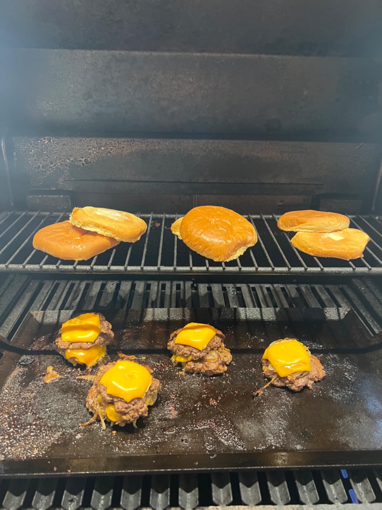 Made In Cookware - Carbon Steel Griddle - Professional Cookware - Crafted in Sweden - Induction Compatible customer photo 2