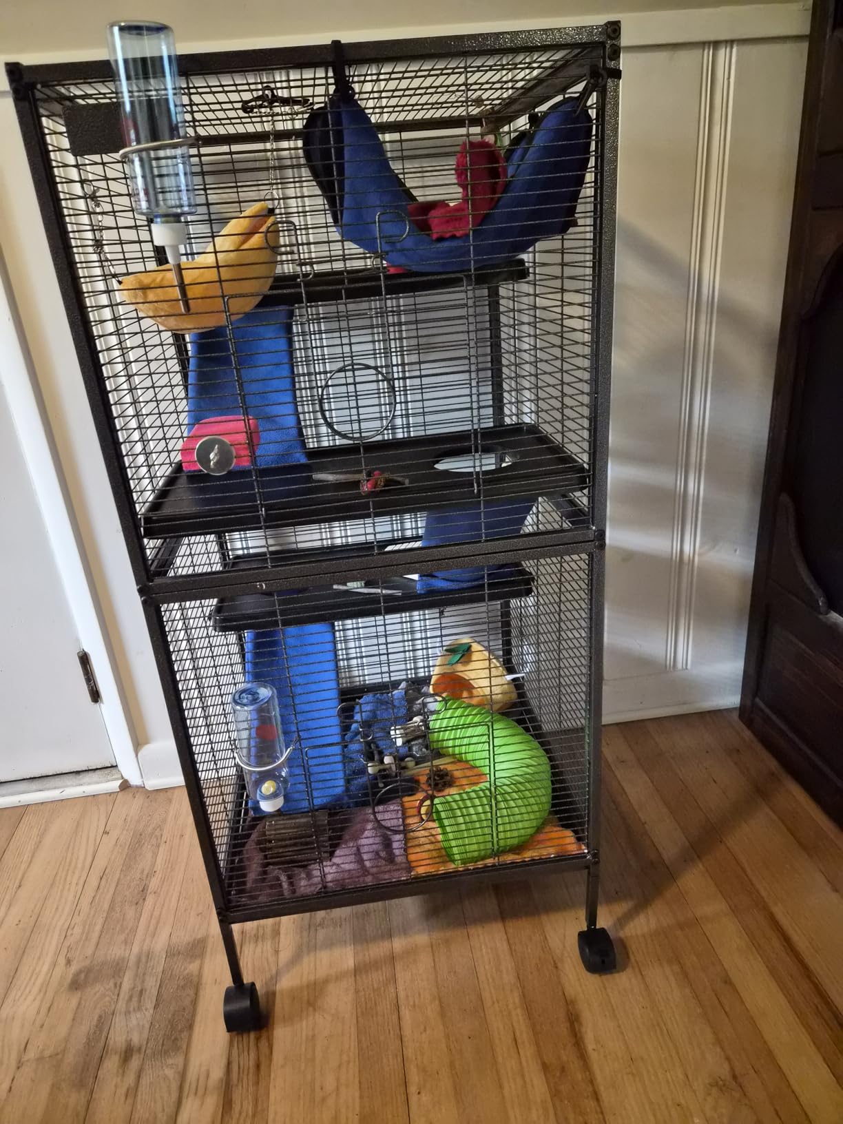 HABUTWAY 50''H Metal Small Animal Cages, Rolling Chinchilla Cage with Removable Ramps, Large Cage for Chinchillas/Guinea Pigs/Rabbit, Ferret Cages with Hammock & 5 Tiers, Black customer photo 1