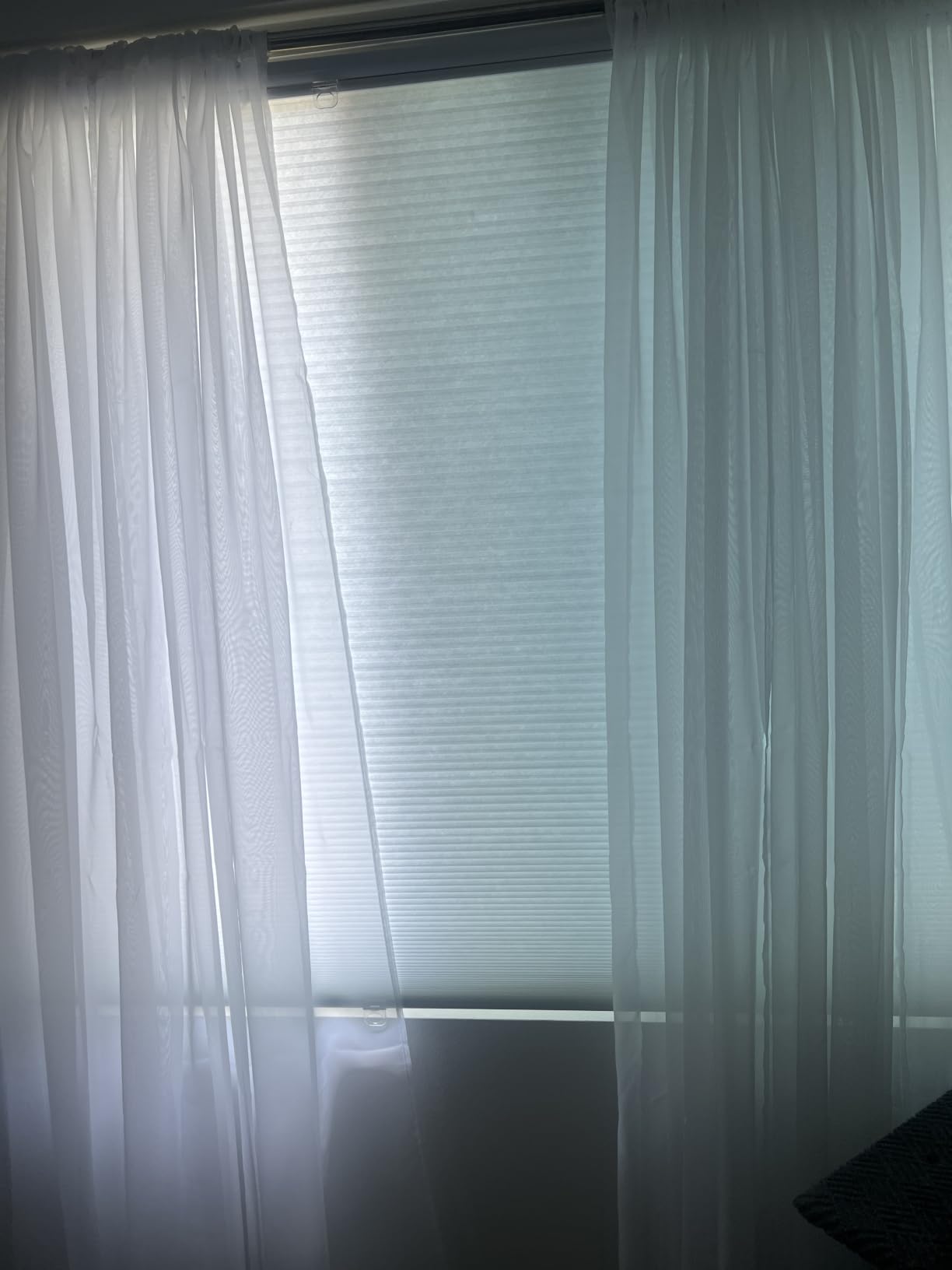 MiLin No Drill Top Down Bottom Up Cellular Shades Cordless No Tools Blinds | Windows Shades for Indoor Windows Thermal Insulation Honeycomb Blinds for Home Easy to Install - Light Filtering White customer photo 1