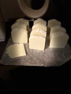 Pifito Cold Process Soap Making Kit - Oils Mix No. 1 60 Oz Blend of Pre-Measured Oils, 8-Pack Colorants Sampler, Mold and Instructions. DIY Soap Making Supplies customer photo 2