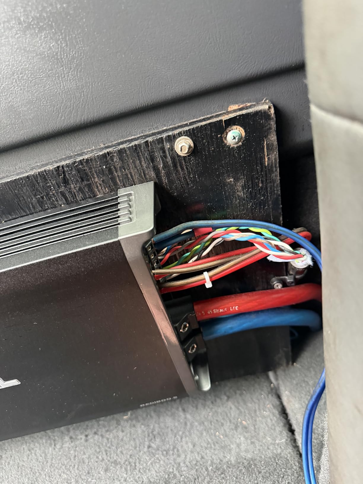 Recoil RED1800.5 Class-D Car Audio 5-Channel Amplifier 1800W Max Power | Mono 1 Ohm Stable Remote Bass Knob Included customer photo 1