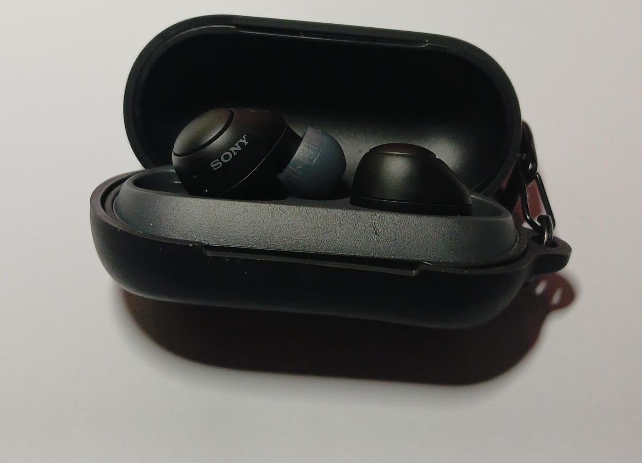 Sony WF-C700N Wireless Noise-Canceling Earbuds - Bluetooth Hi-Fi Earphones with 35-Hour Battery, Water-Resistant Design, Touch Controls for Calls and Music - Premium Audio Experience, Black customer photo 2