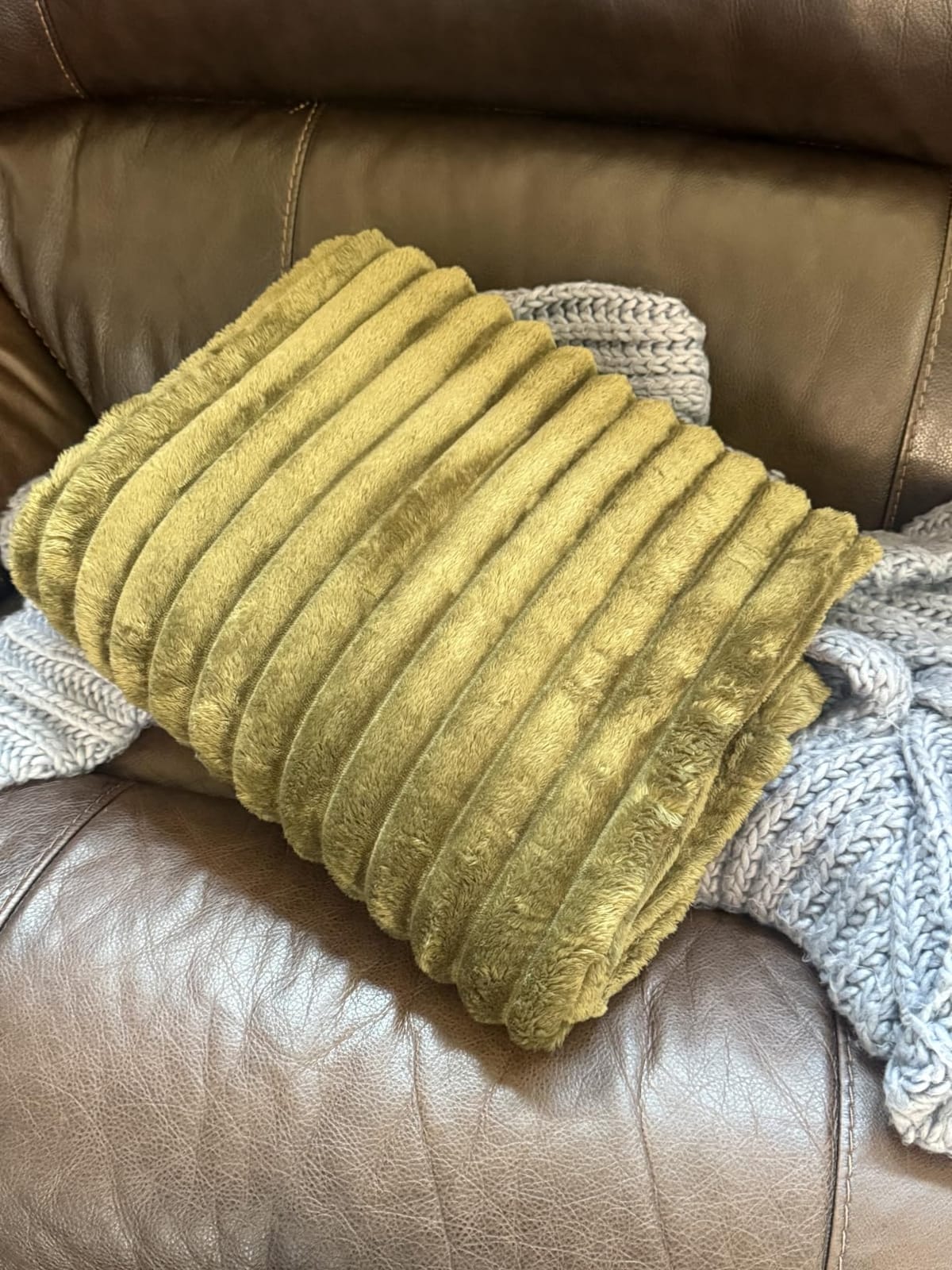 Bedsure Soft Beige Throw Blanket for Couch Decor Gifts 50
