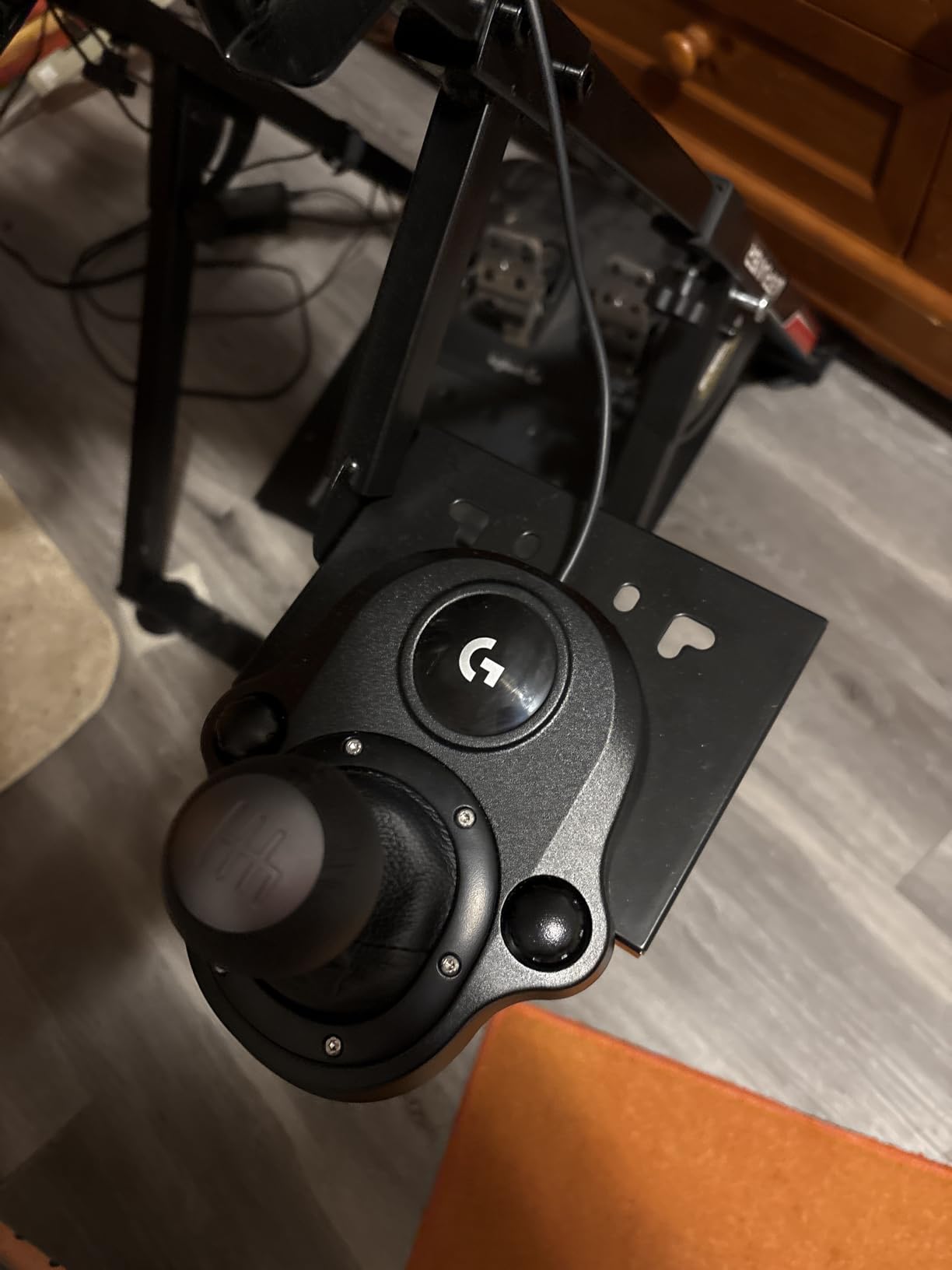 Thrustmaster TH8S Sim Racing Gear Shifter Add-On - PS5, XBOX & PC | H-pattern, 7 gears plus reverse, metal lever, works with Thrustmaster wheels, for rally, F1, NASCAR, farming and racing games customer photo 1