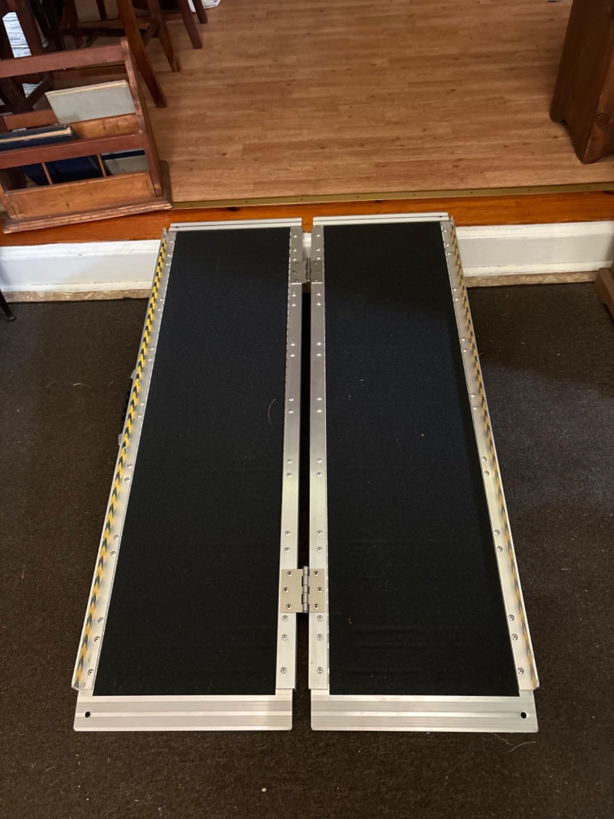 WHALEMOTOR Portable Wheelchair Ramp 4FT, Anti-Slip Aluminum Folding Portable Ramp, Wheelchair Ramps for Home, Weight Capacity Up to 800 LBS, with Transition Plates Above and Below, Loading Dock Plates customer photo 1