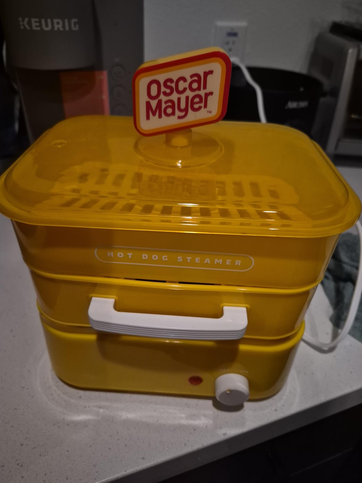 Nostalgia Oscar Mayer Diner-Style Hot Dog Steamer and Bun Warmer, 8 Hot Dog and 4 Bun Capacity, Steam Bratwursts, Sausages, Vegetables, Fish, Dumplings, Yellow customer photo 2