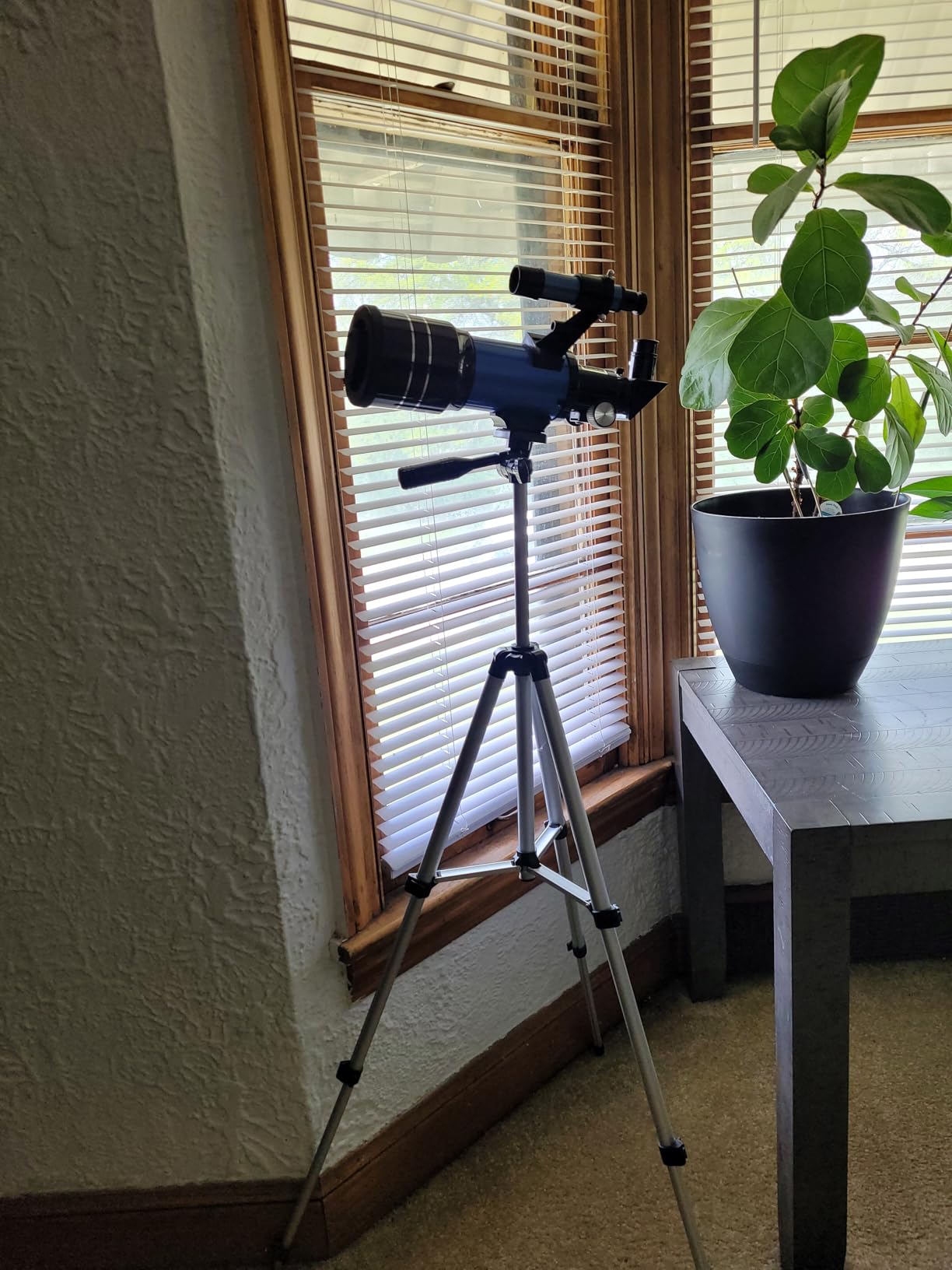 ESAKO Telescope for Kids & Beginners, 70mm Aperture Portable Telescopes with 3 Eyepieces, Height Adjustable Tripod & Phone Adapter & Remote Control Gift for Christmas customer photo 2
