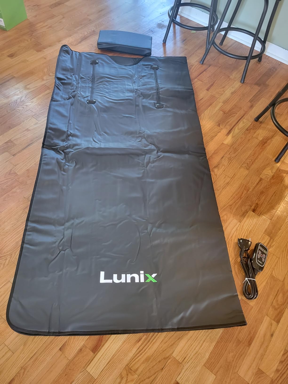 Lunix LX17 Portable Far Infrared Sauna Blanket for Home | Adjustable 77-176°F Far-Infrared Heat with Dual Zippers, Arm Openings & Complete Accessory Set customer photo 2