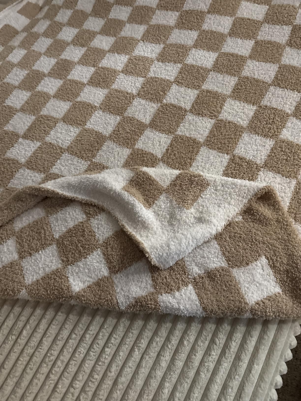 Bedsure Beige Throw Blanket for Couch, Cozy Soft Checkered Blanket, Lightweight Warm Knit Fluffy Throw Blankets for Bed Sofa, Camping, Picnic, Travel, Gifts for Women Men, 50x60 Inches customer photo 2