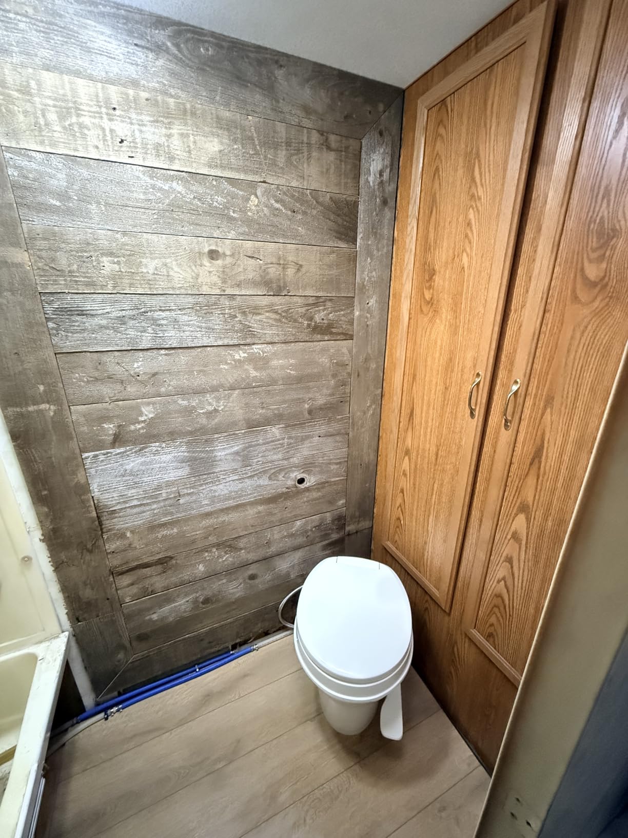 SEAFLO RV Toilet - 18.4