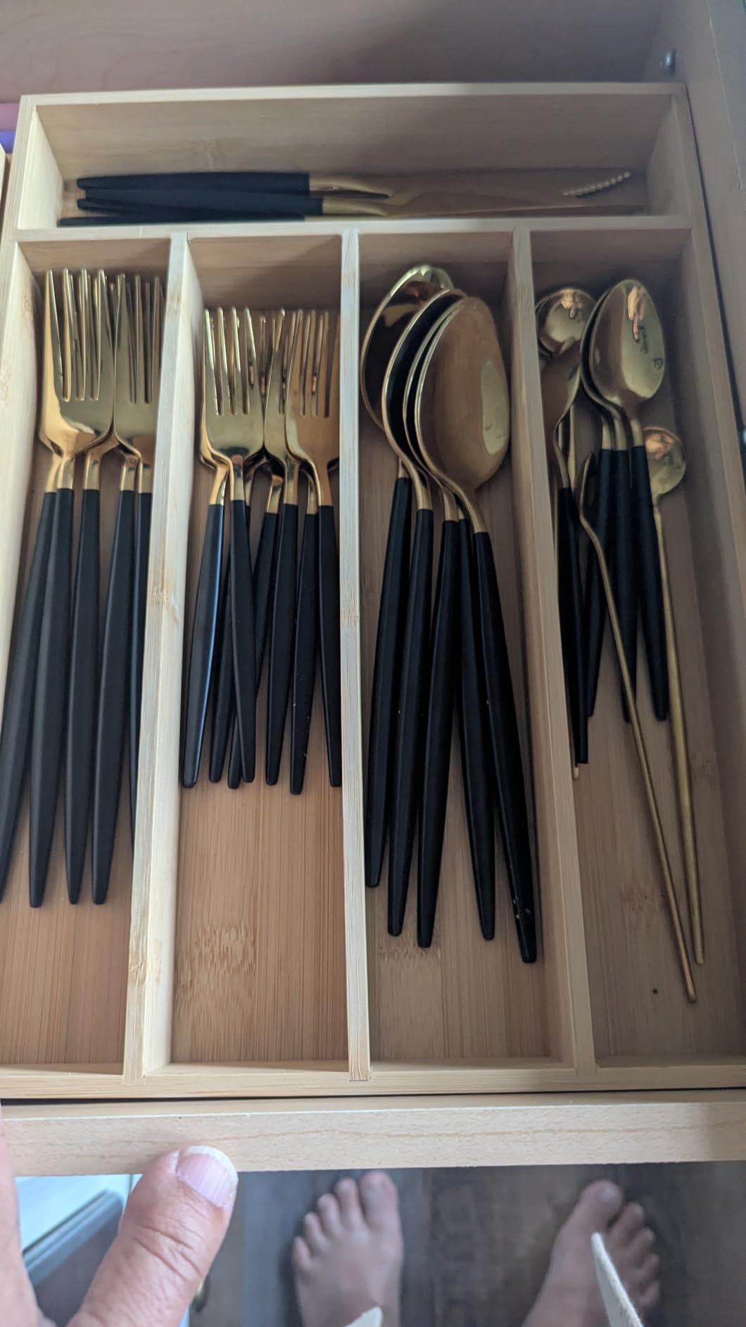 20 Piece Luxury Silverware Set for 4 Gold Mirror-Polished 18/10 Stainless Steel Heavy Flatware Set Modern Cutlery Set Knife/Fork/Spoon with Gifts for Home & Restaurant customer photo 2