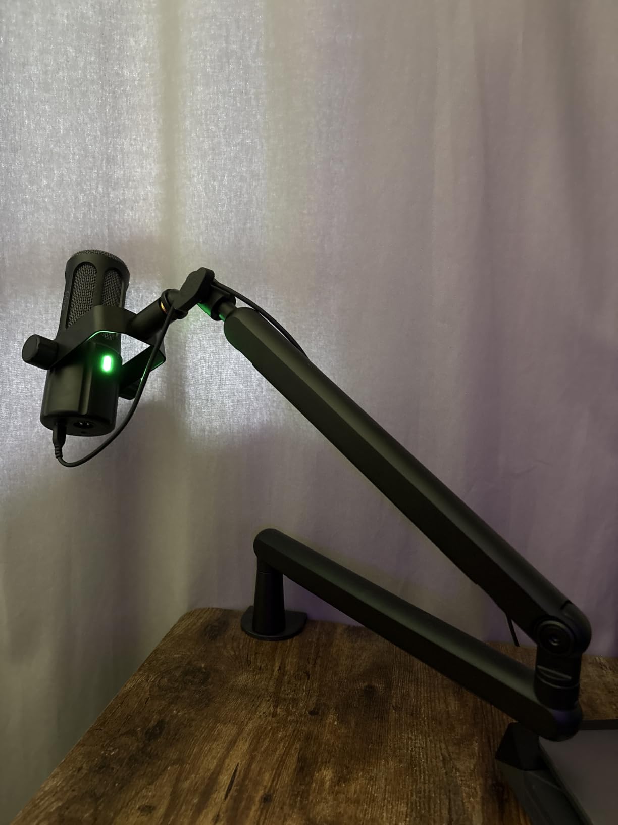 FIFINE BM88W Low Profile Mic Boom Arm for Podcast Recording Streaming - Metal Microphone Arm Stand, Desk Mount, Cable Channels Management, for Gaming Home Office Studio customer photo 2