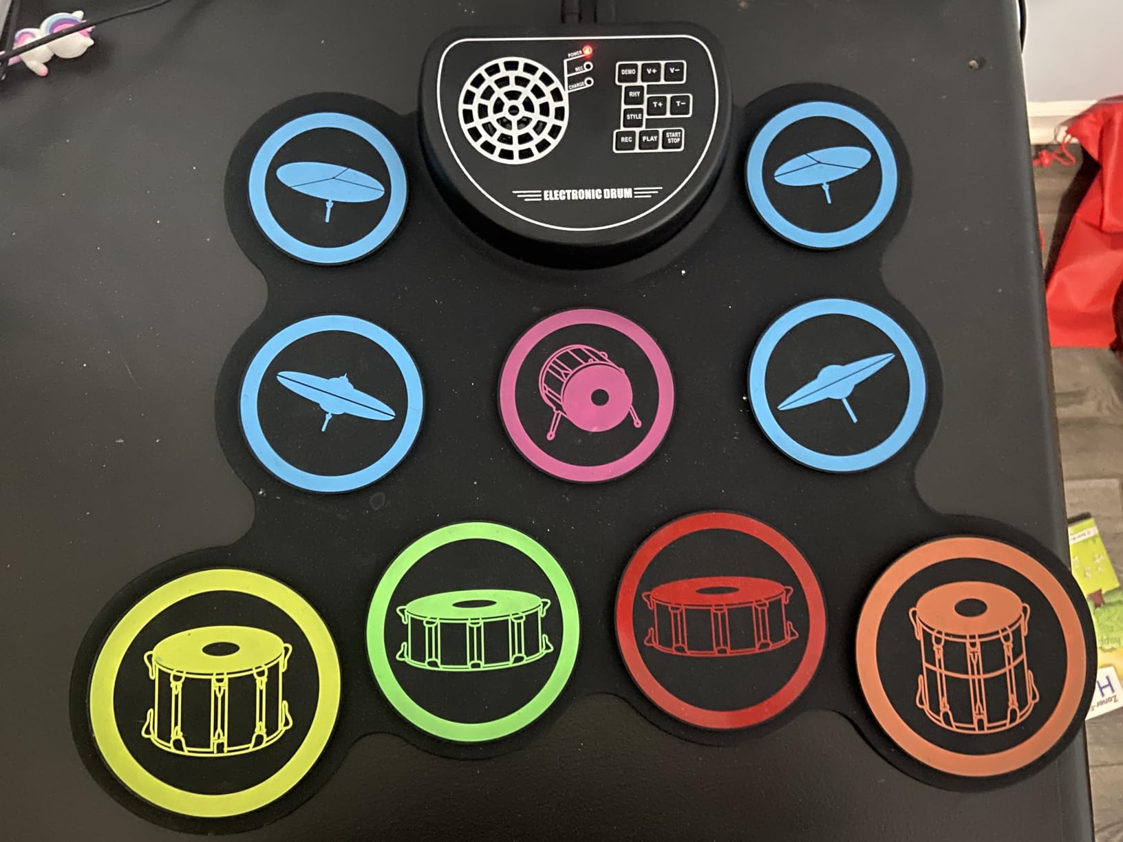 Sboet Electronic Drum Set, 9-Drum Practice Pad with Headphone Jack, Roll-up Drum Kit Machine with Built-in Speaker Drum Pedals and Sticks 10 Hours Playtime, Great Christmas Holiday Gifts for Kids customer photo 1