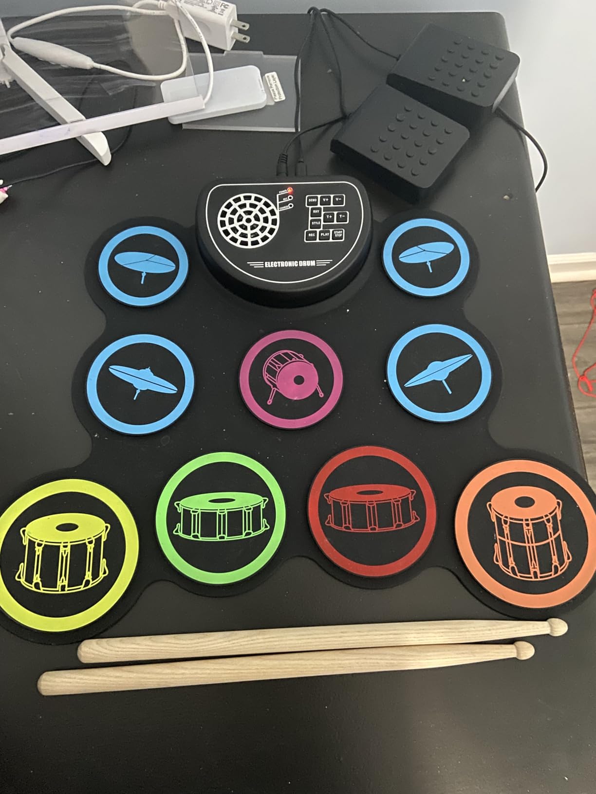 Sboet Electronic Drum Set, 9-Drum Practice Pad with Headphone Jack, Roll-up Drum Kit Machine with Built-in Speaker Drum Pedals and Sticks 10 Hours Playtime, Great Christmas Holiday Gifts for Kids customer photo 2