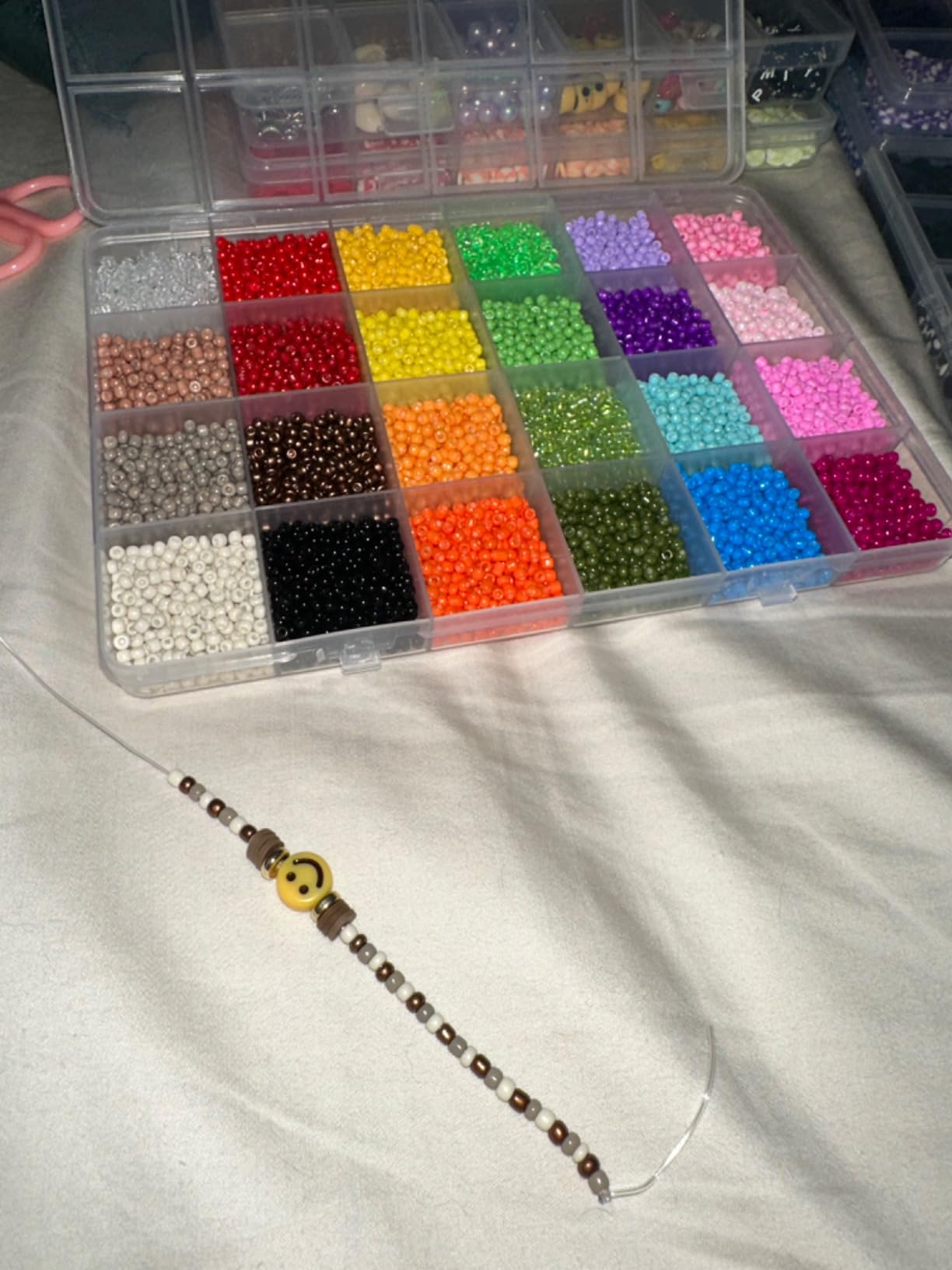 Ilootm Friendship Bracelet Making Kit, 16800pcs Beads for Jewelry Making, 96 Colors Polymer Clay Beads & 24 Colors Glass Seed Beads, 400 Letter Beads, DIY Crafts Gifts for Girls & Adults customer photo 2