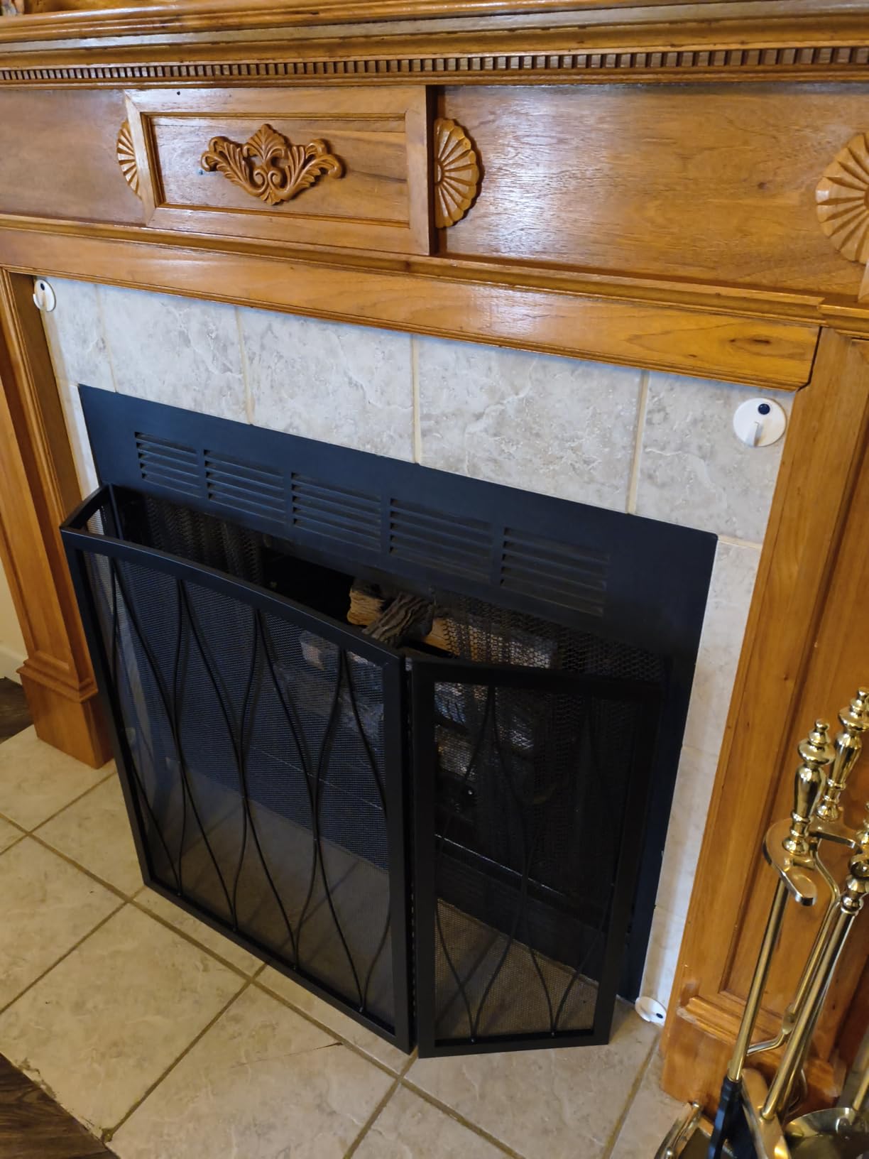 Kingson Childproof Fireplace Screen 3-Panel Modern Handcrafted Wrought Iron Foldable Metal Mesh, Heavy Duty Decorative Fireplace Spark Guard Cover for Living Room Home Decor Black Finish customer photo 1