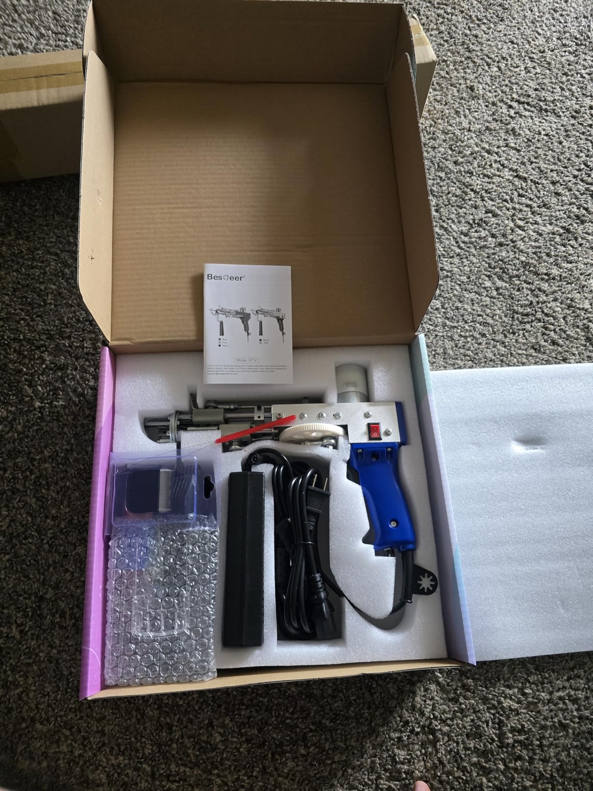 BESGEER 2025 Rug Tufting Gun Starter Kit with Frame with Trimmer - Rug Tufting with Carpet Trimmer Kit with Tufting Frame, 2 in 1 Cut & Loop Pile Gun& Carpet Carving Clippers(Black) customer photo 1