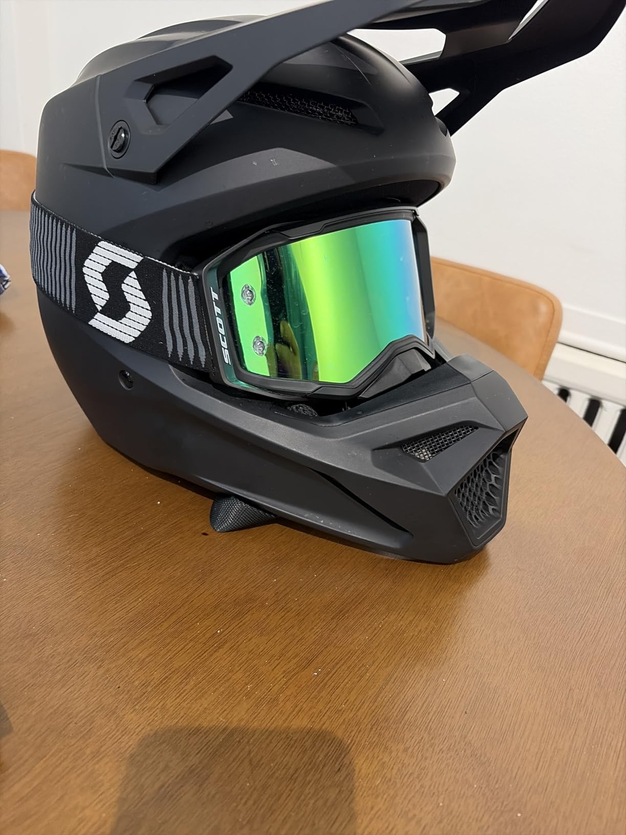 Fox Racing Unisex V1 Motocross Dirt Bike Helmet customer photo 1