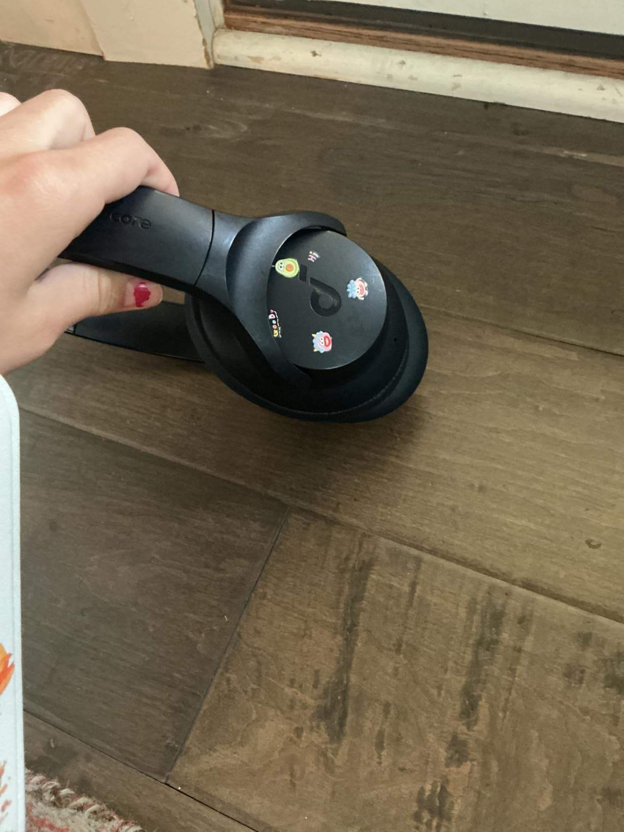 Soundcore by Anker Q20i Hybrid Active Noise Cancelling Headphones, White | Over-Ear, Bluetooth, 40H ANC Playtime, Hi-Res Audio, Big Bass, Transparency Mode, Customize via App customer photo 2