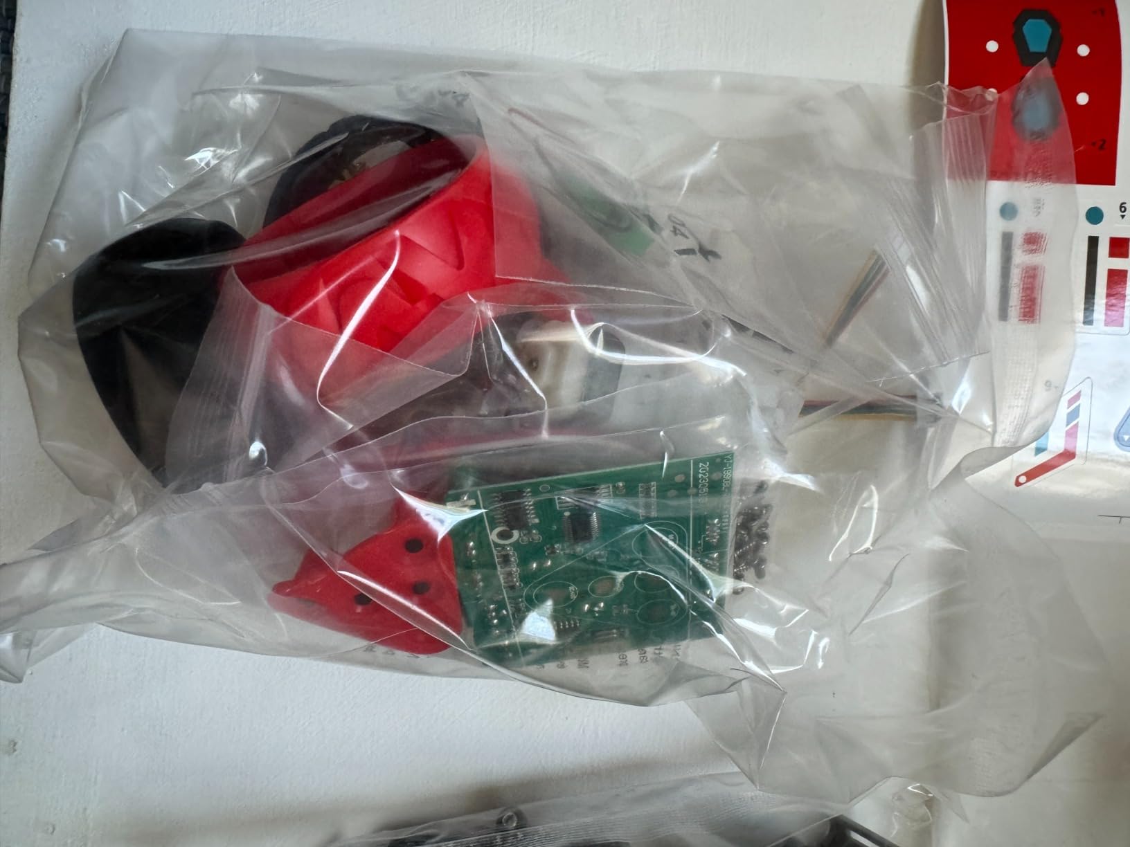 Thames & Kosmos Robotics Smart Machines Junior STEM Kit, Build & Code Your Robot's Movements, Speed, Lights & Sounds, for Ages 8+ customer photo 1