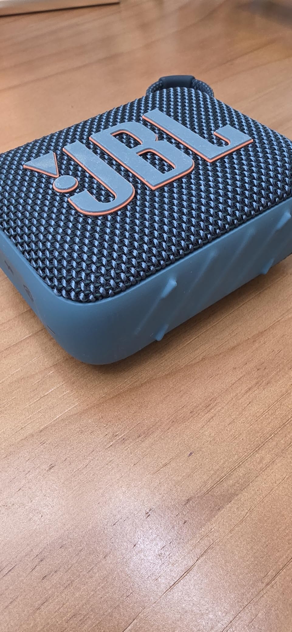 JBL Go 4 - Ultra-Portable, Waterproof and Dustproof Bluetooth Speaker, Big JBL Pro Sound with Punchy bass, 7-Hour Built-in Battery, Made in Part with Recycled Materials (Purple) customer photo 1