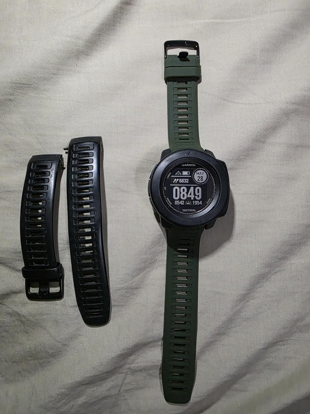 Compatible with Garmin Instinct Watch Bands Replacement, 22mm Soft Silicone Sport Strap Compatible with Garmin Instinct Band/Instinct 2 Watch Band/Solar/Tactical Smartwatch-Black Watch Band customer photo 1