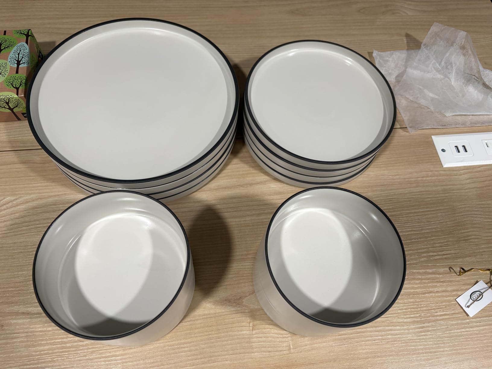 LERATIO Stoneware Dinnerware Sets for 4, 12-Piece Matte Plates and Bowls Set, Handmade High Edge Rim Dish Set, Oven & Microwave, Dishwasher Safe, Scratch Resistant - Ashen Gold Rim customer photo 2
