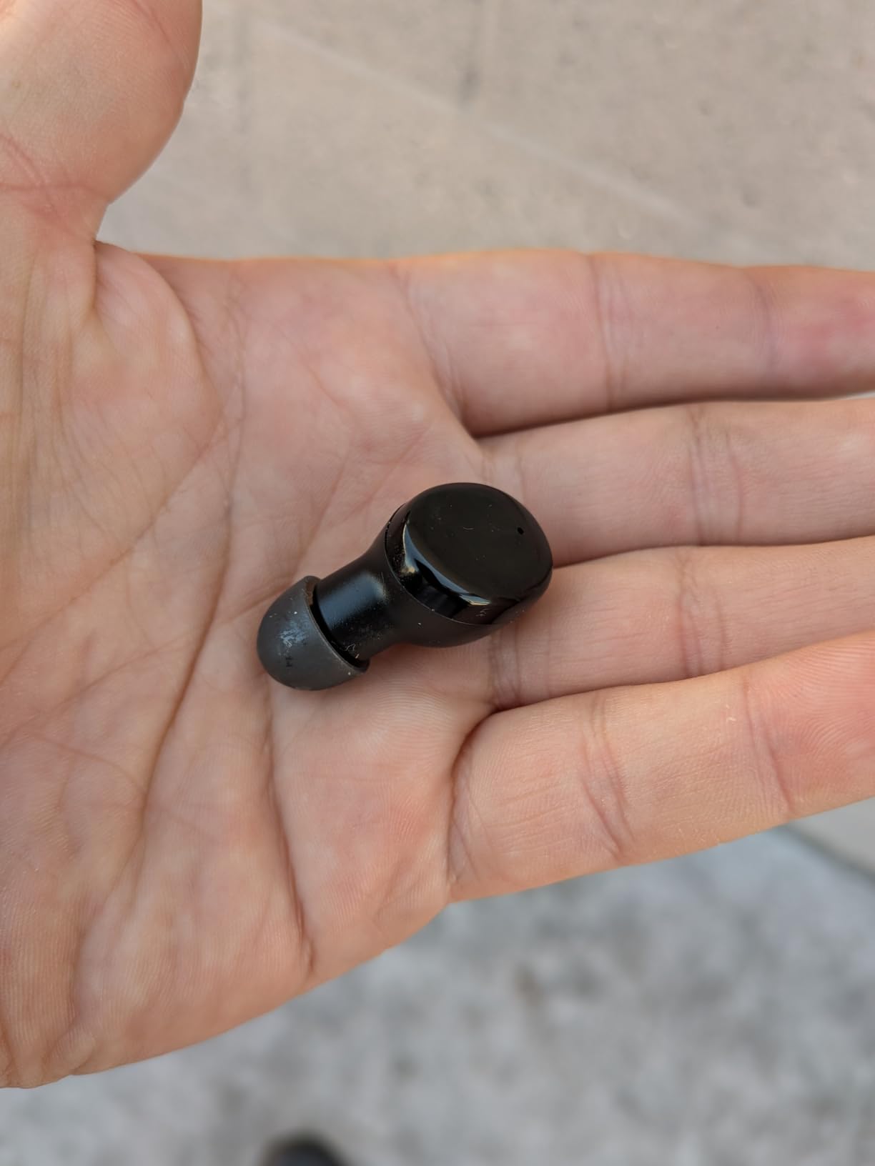kurdene Wireless Earbuds Bluetooth 5.3 in Ear Buds Light Weight Headphones,Deep Bass Sound,Built in Mics Headset,Clear Calls Earphones for Sports Workout customer photo 1