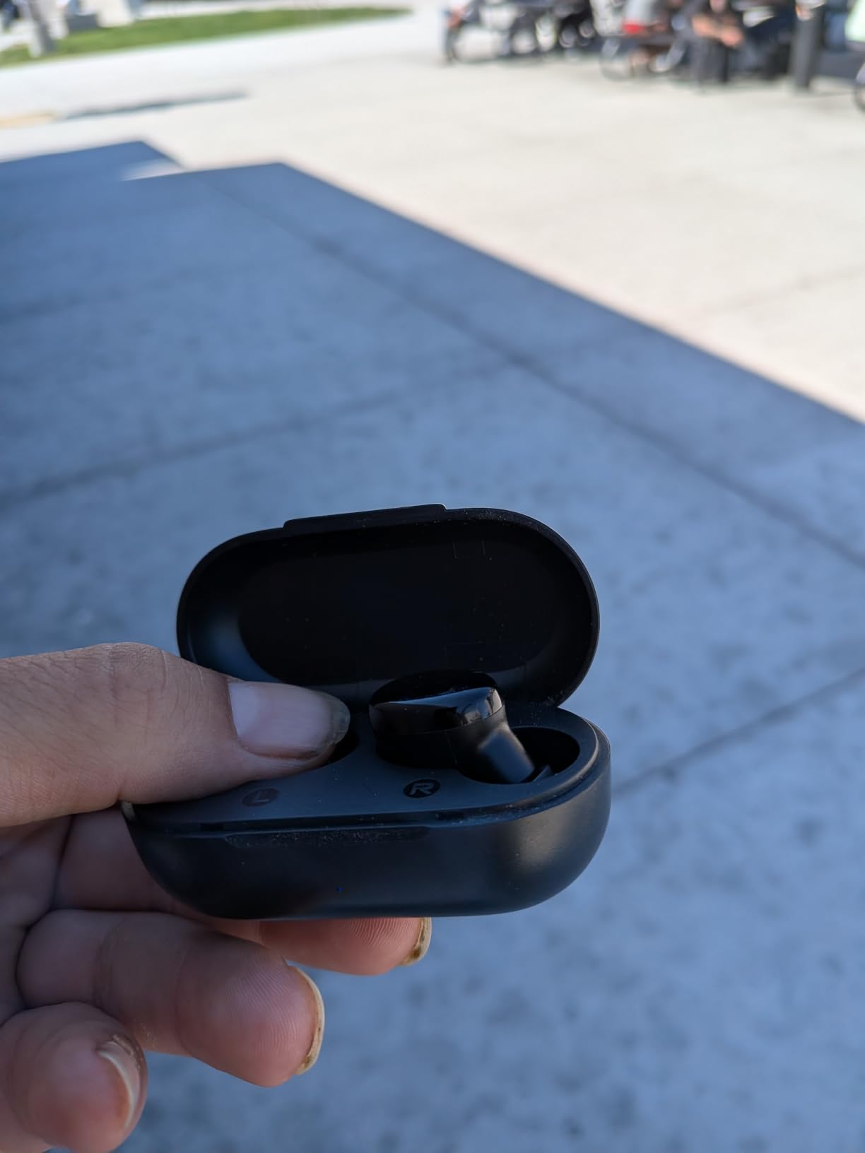 kurdene Wireless Earbuds Bluetooth 5.3 in Ear Buds Light Weight Headphones,Deep Bass Sound,Built in Mics Headset,Clear Calls Earphones for Sports Workout customer photo 2