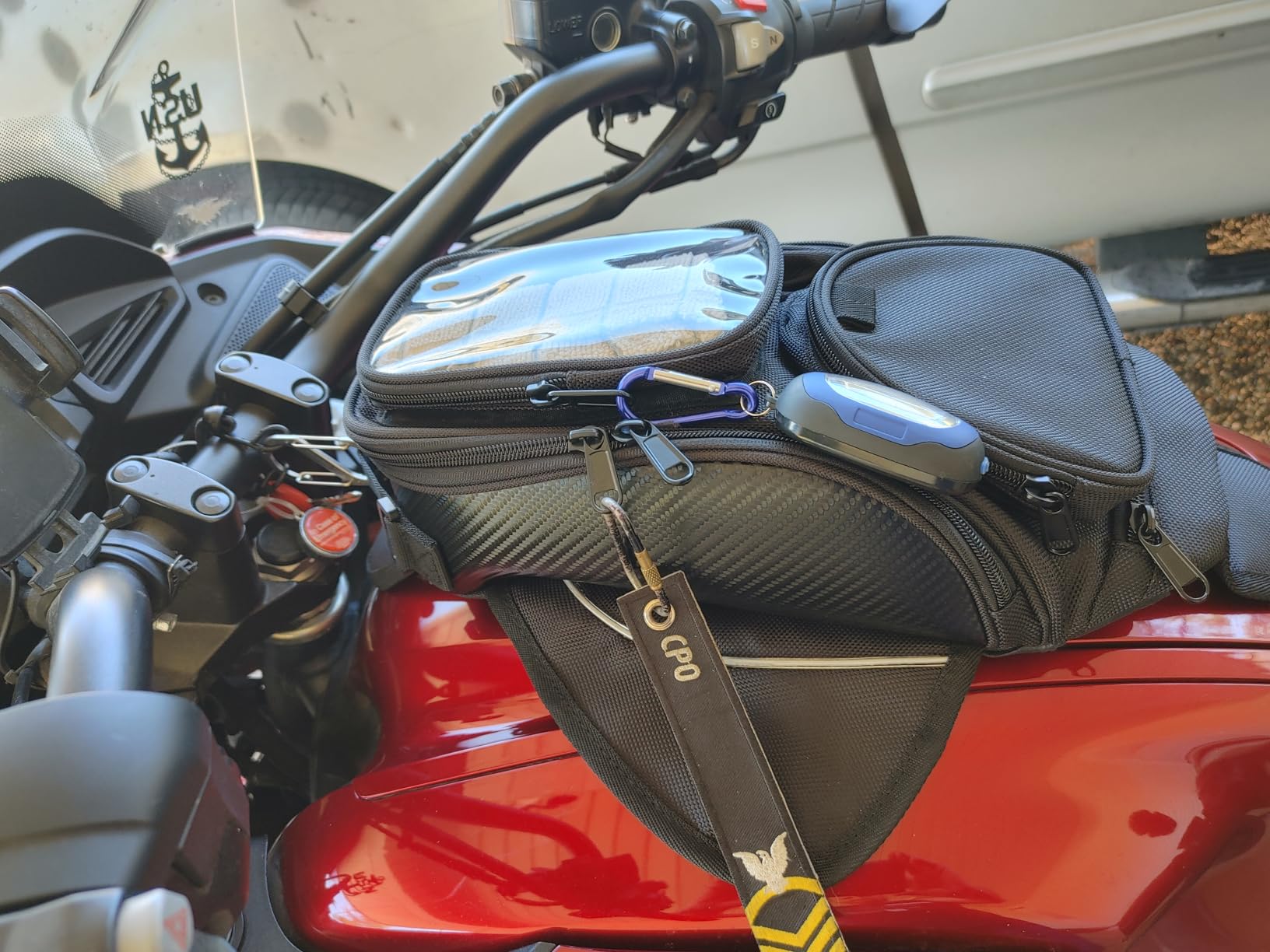 Motorcycle Tank Bag Universal Waterproof Oxford Fabric with Strong Magnetic, Magnetic Tank Bag, fits Harley Davidson, Indian, Honda, Yamaha, Suzuki and more customer photo 1